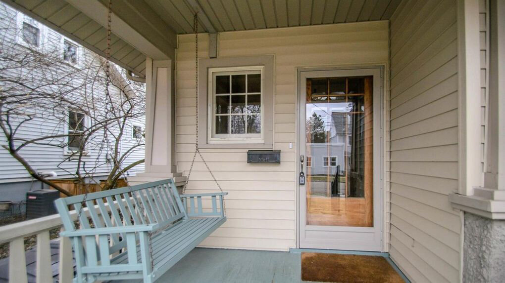 1210 Ext-porch.jpg