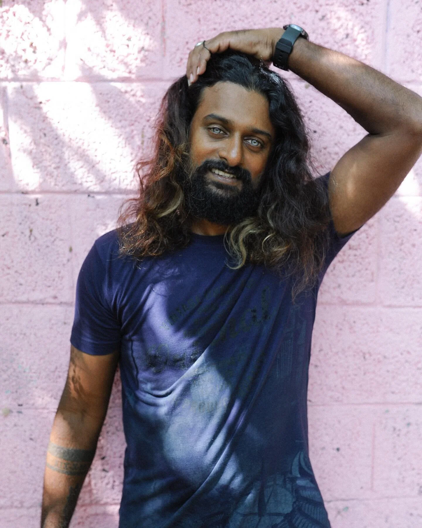 Poocha and his amazing cat&rsquo;s eyes 🐈&zwj;⬛
@frisbee_maxx 
.
.
.
#mallu #indianbeauty #indianmen #kerala #varkala #poocha #india #southindia #beautyofindia #indianportraits #portraitphotography #nikonphotography #studiopushpa #clairepushpa #phot