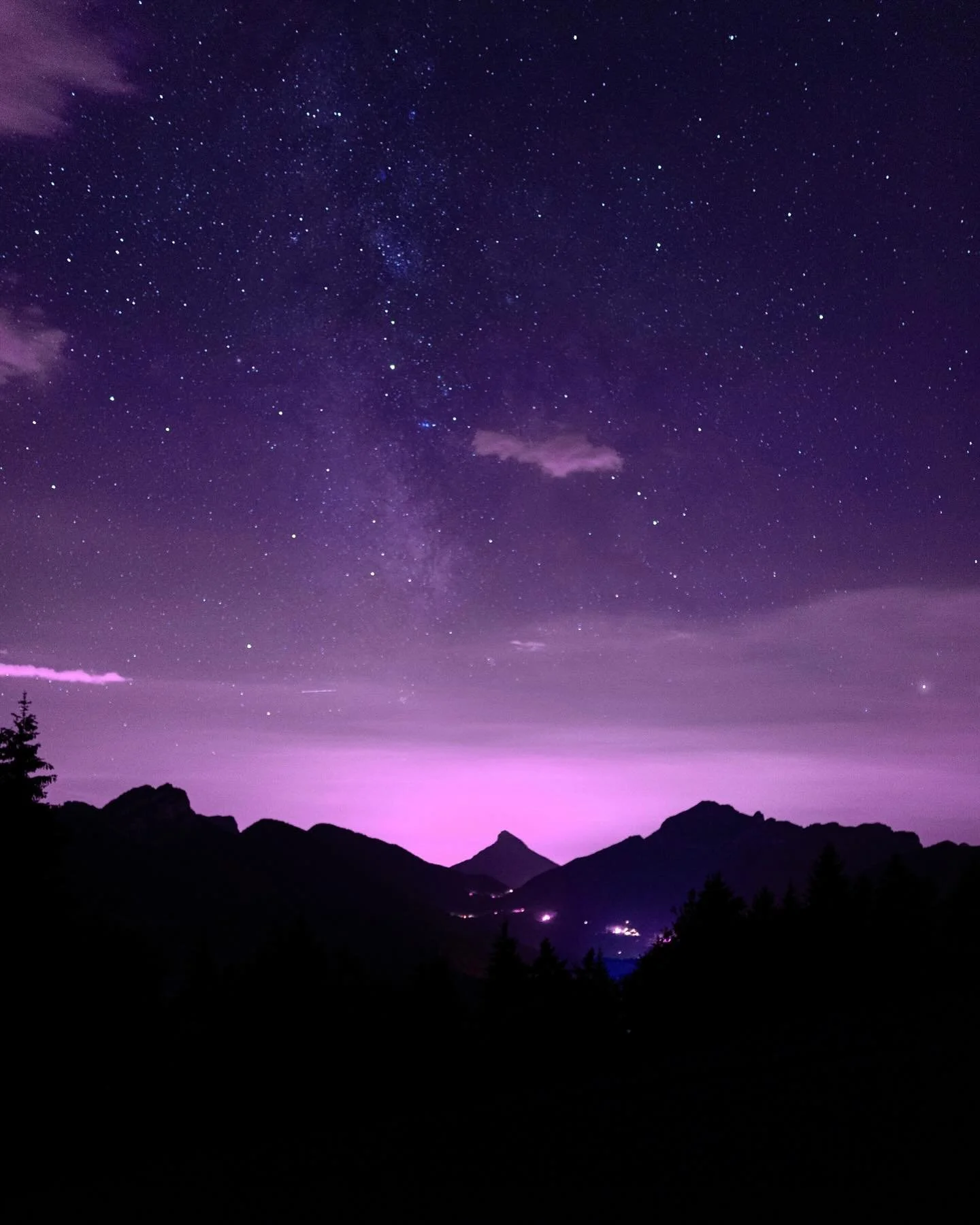 The sky looks unreal 🪅💜
During the August stars night, it&rsquo;s a real amazing show that&rsquo;s the sky offer to us. Keep your eyes wide open, look at the sky and let your eyes adjust to the darkness of the night and you will begin to see the mi