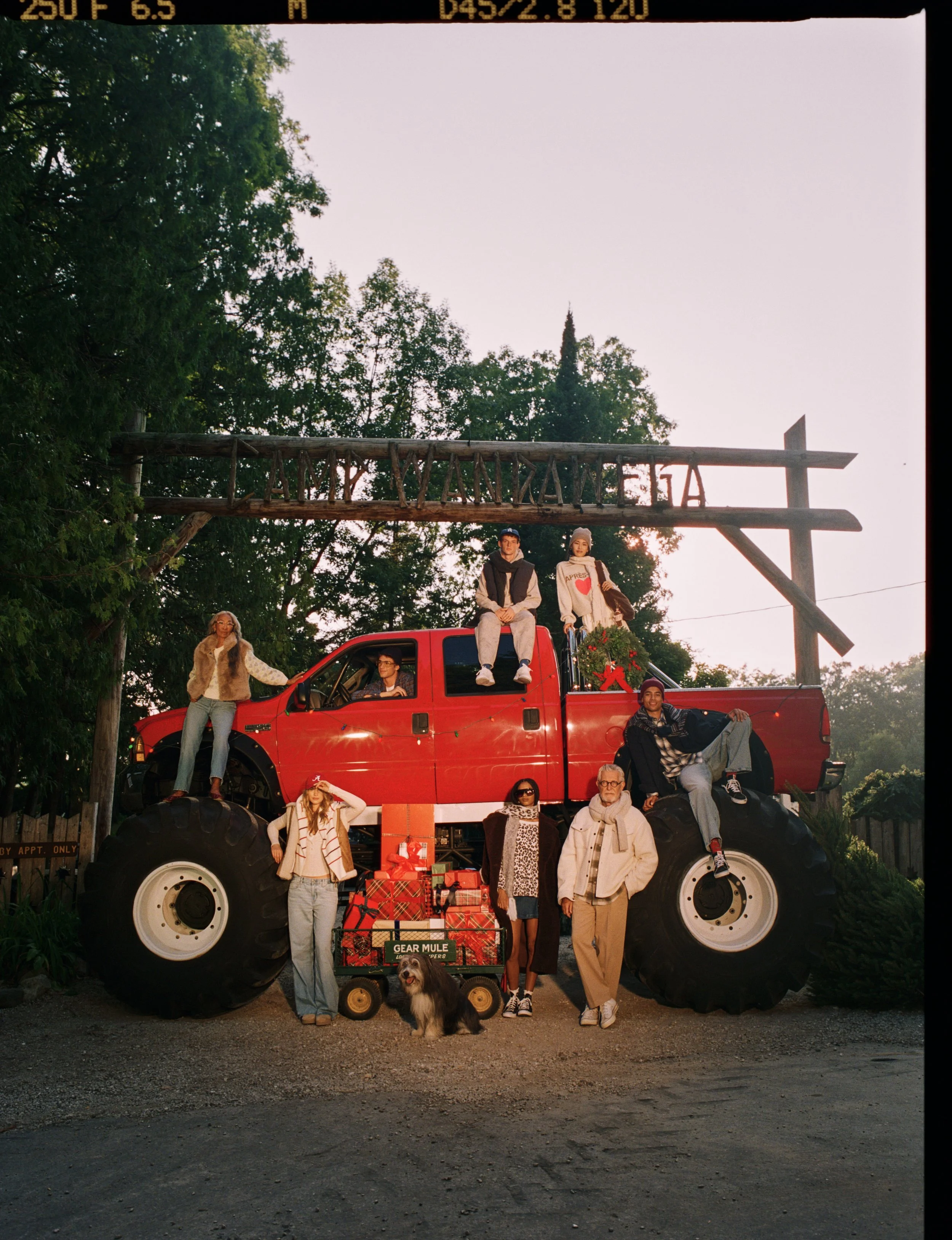 5GROUP_MONSTERTRUCK_HOL2_FILM_0005.jpeg