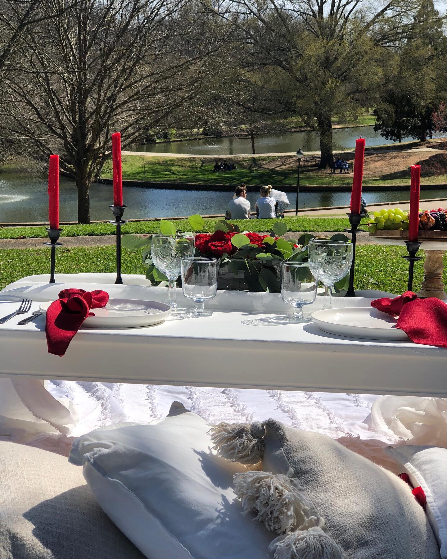 Perfect spot!😍💕
.
.
.
.
.

#thegatheringpicnicco&nbsp;#clt&nbsp;#cltpicnic&nbsp;#cltpicnics&nbsp;#charlottedate&nbsp;#charlottedatenight&nbsp;#charlottepicnic&nbsp;#charlottepicnics&nbsp;#charlotteluxurypicnic&nbsp;&nbsp;#charlotteluxurypicnics&nbs