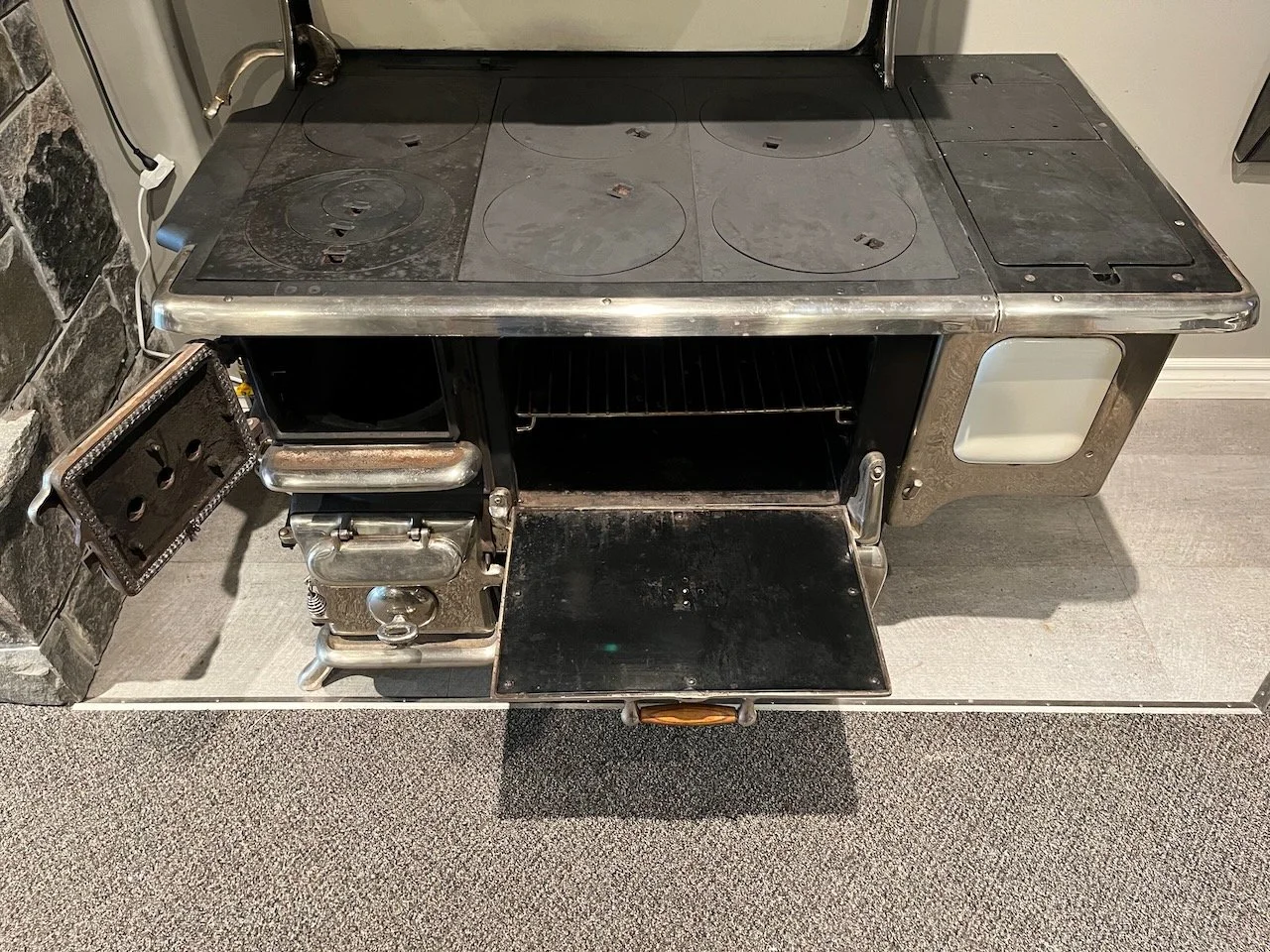 Library - 4 of 7.jpeg