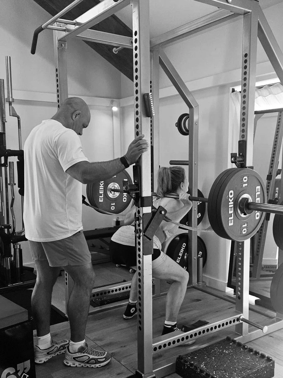 Your Pelvis Isn’t Out

Why so many people are told it is, and what modern rehabilitation has learned about pain, posture and movement.