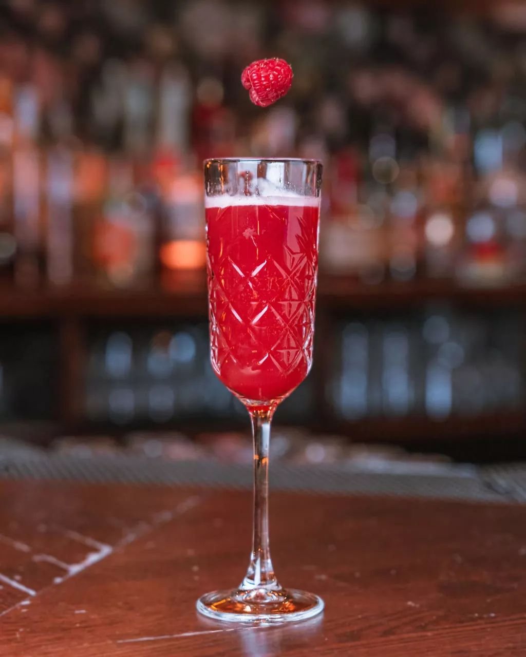 Shoutout to @flightclubdarts for creating this berry wonderful Lanique based cocktail, the 'raspberry rose' 🌹 

Lanique Spirit of Rose, raspberry, lemon and Champagne