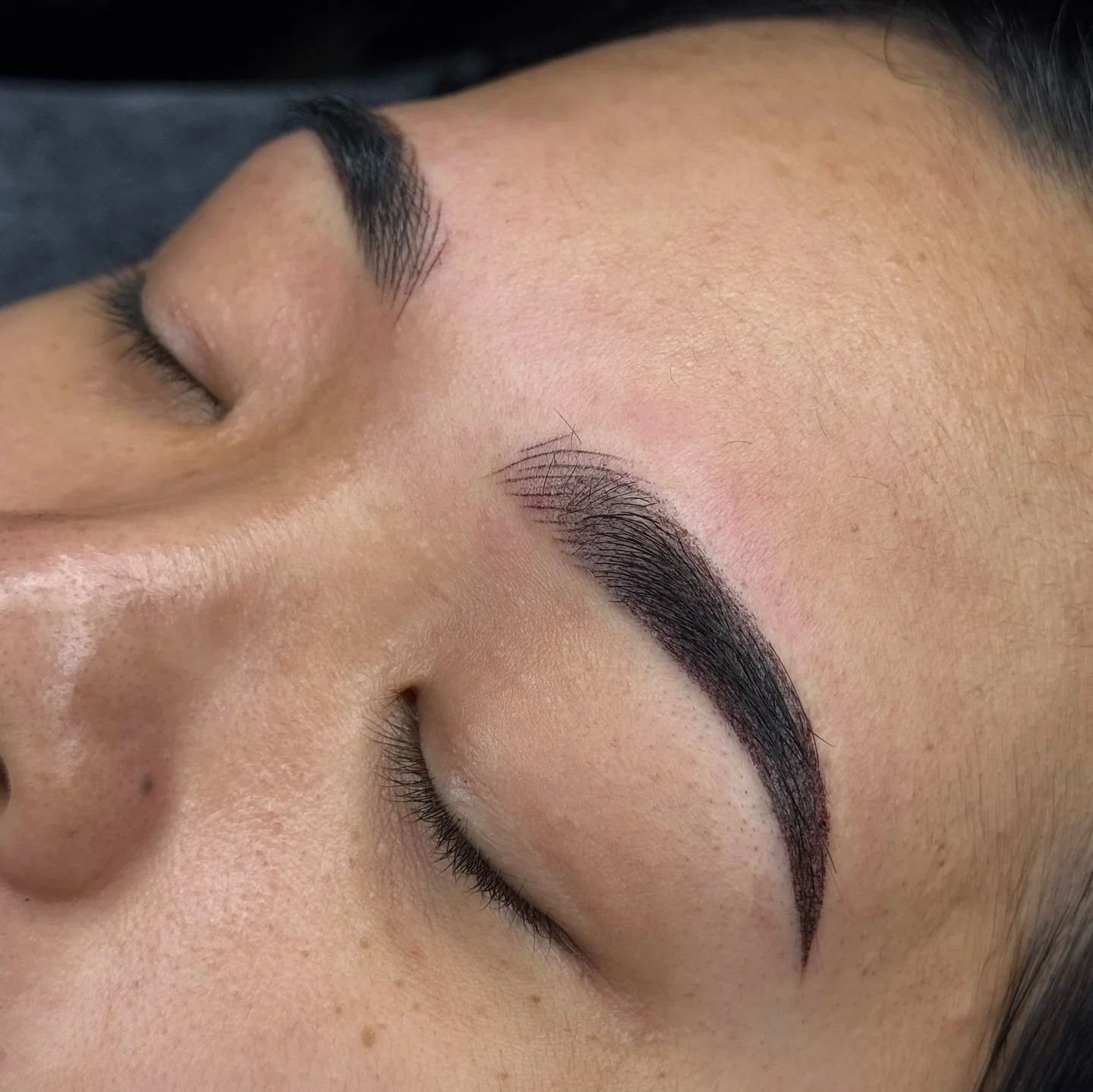OKAY, super proud of these ones 🥹✨🪄
Check out this insane before &amp; after!

Service: Combination Nano Brow
Artist: @bonny_aestudio