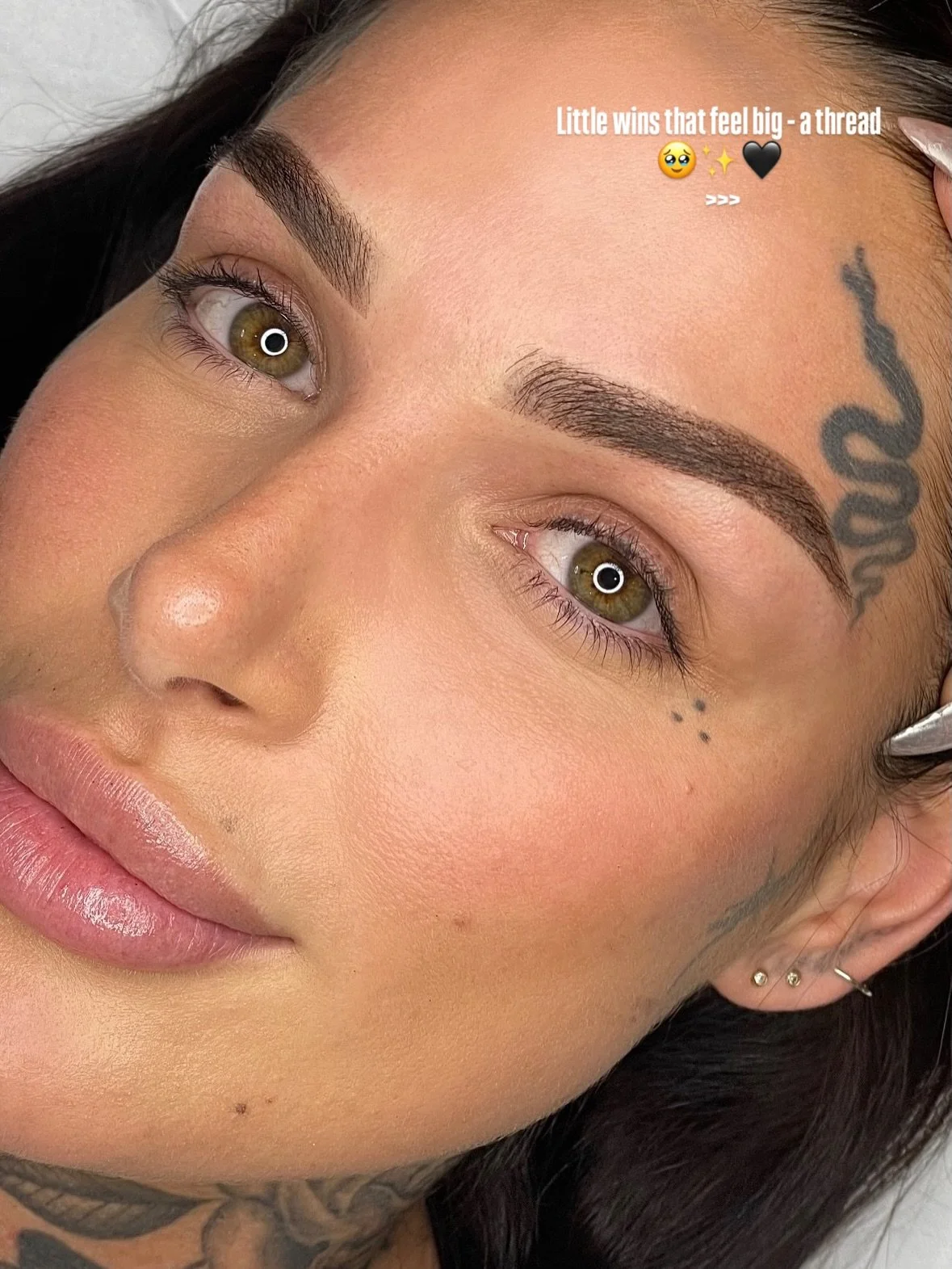 1) borderless ombr&eacute; brows that slap! 😍
2) My student completing her first solo brow and it being LITERALLY perfect. 🥹👏🏼
3) A juicy ombre lip blush 💋
4) A life long goal of mine was being able to &ldquo;work&rdquo; (passive income) from ho