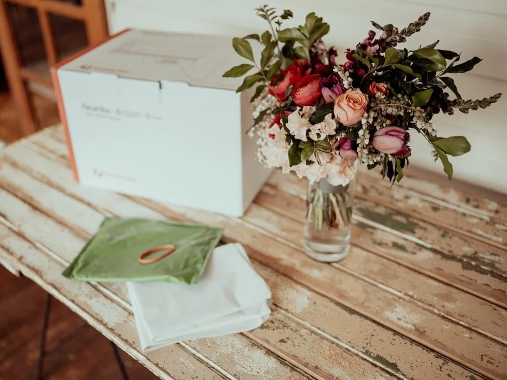 Modern Australian flower preservation — Embedded Blooms