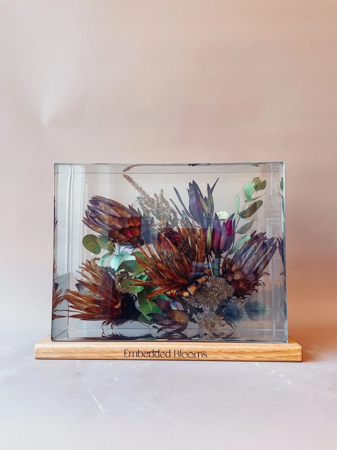 Modern Australian flower preservation — Embedded Blooms