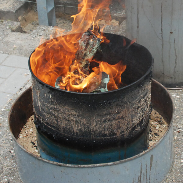 International-Keramiktage-Oldenburg-glossary-smoke-fire-1-(c)-work-school.jpg