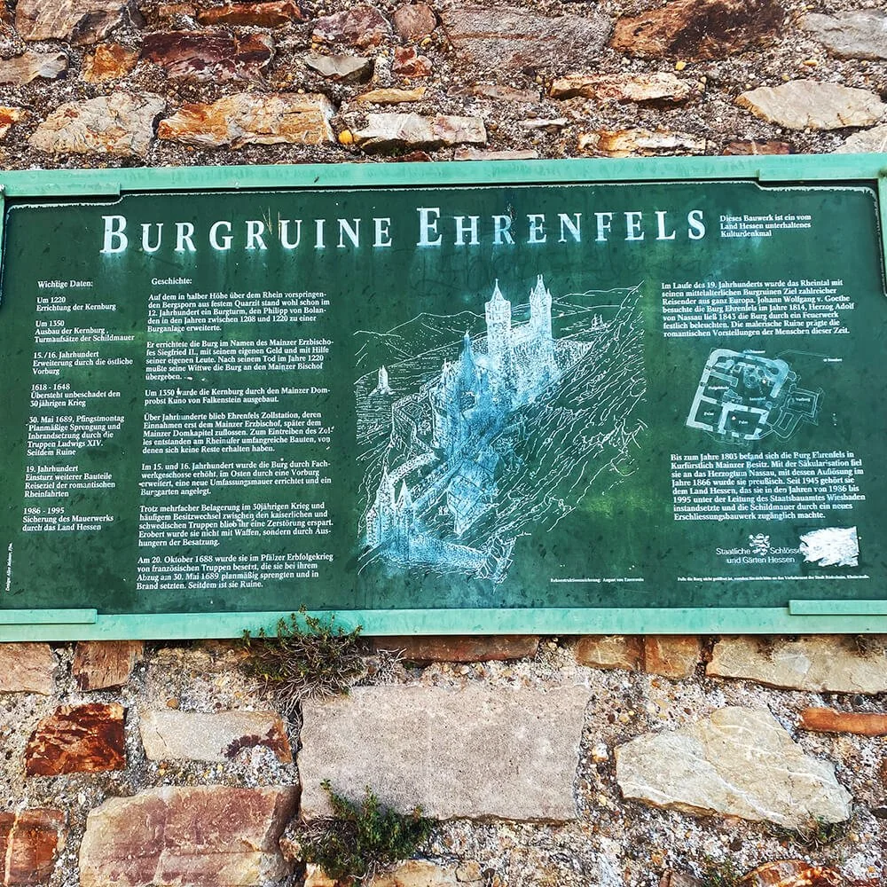 Information sign for the Ehrenfels castle ruins