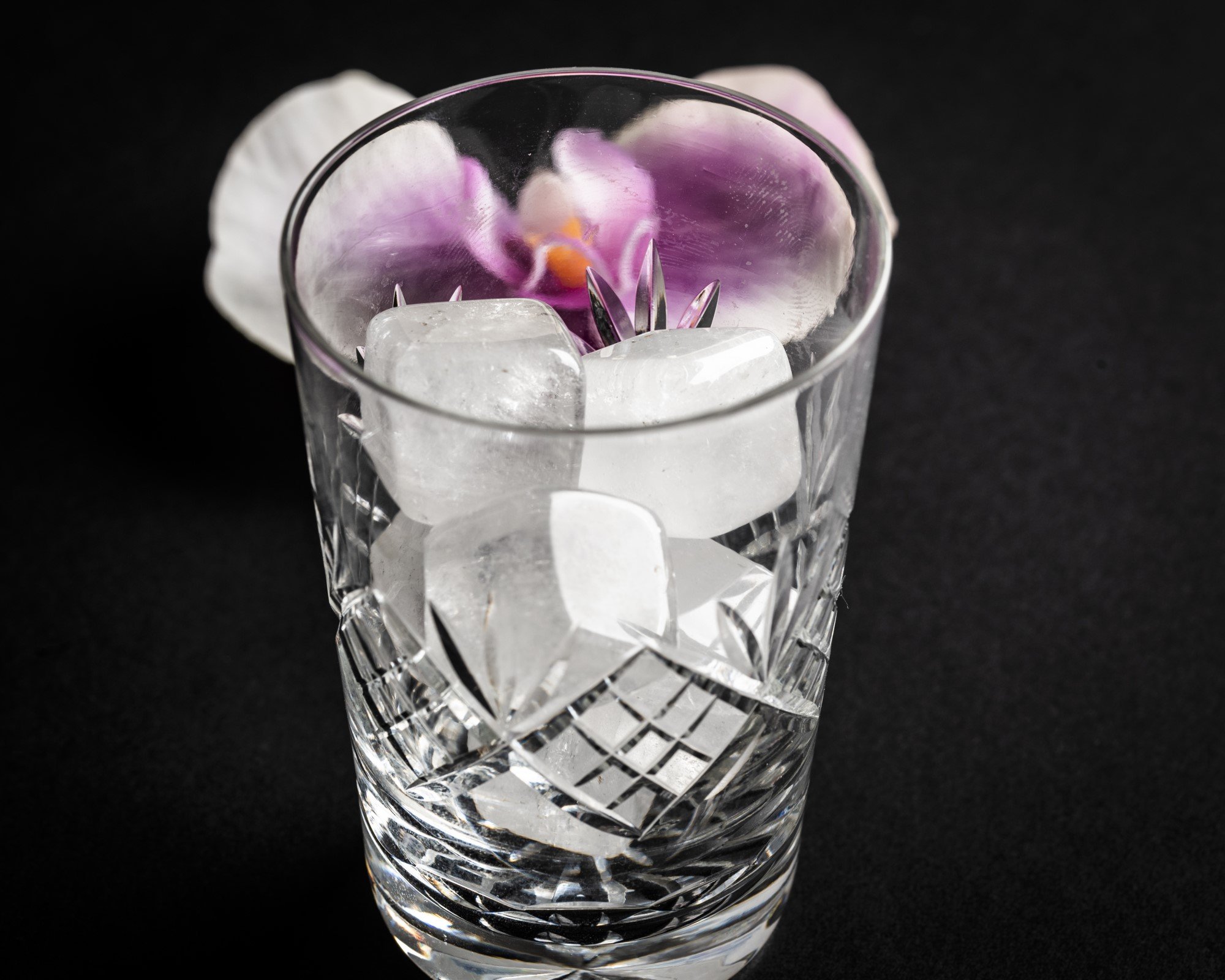 Quartz ice cubes.jpg