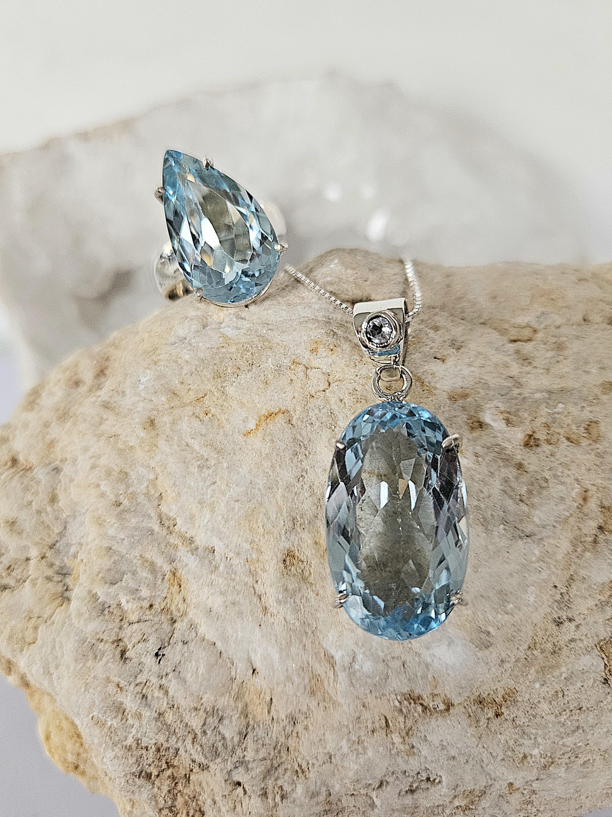 Azureous Pendant 5.jpg