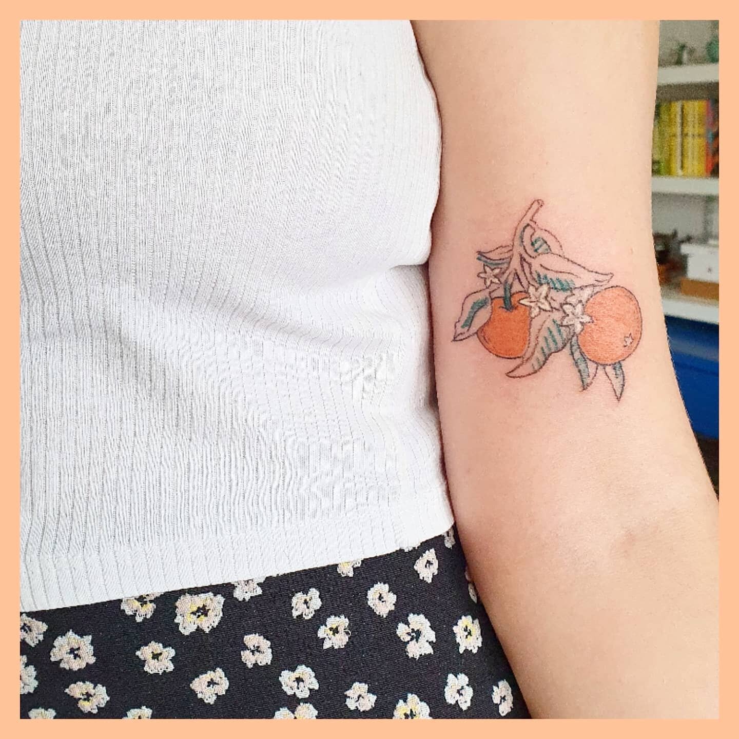 So so happy with @bethanyrose17 choice of my flash with an orange blossom update! Thanks for trusting me with your second tattoo and being all round good fun 🥰 I actually really enjoyed translating a more handrawn style into a tattoo 
.
.
.
#oranget
