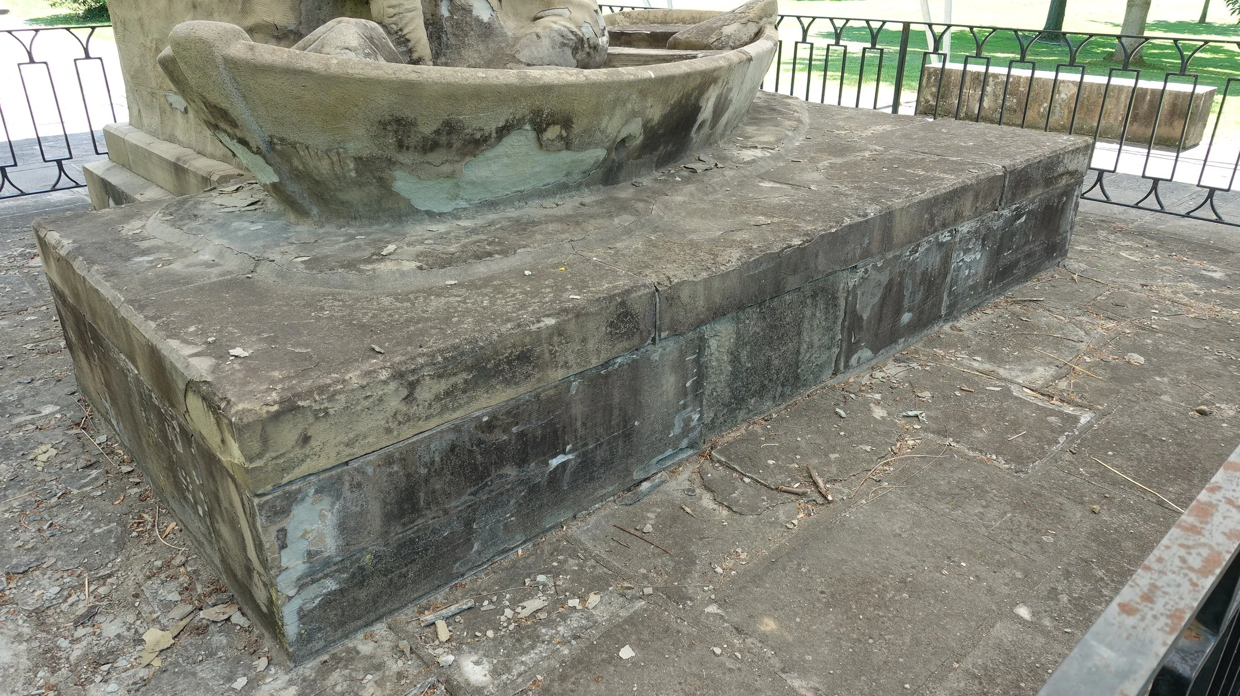 18.1 Monument Dirty.JPG