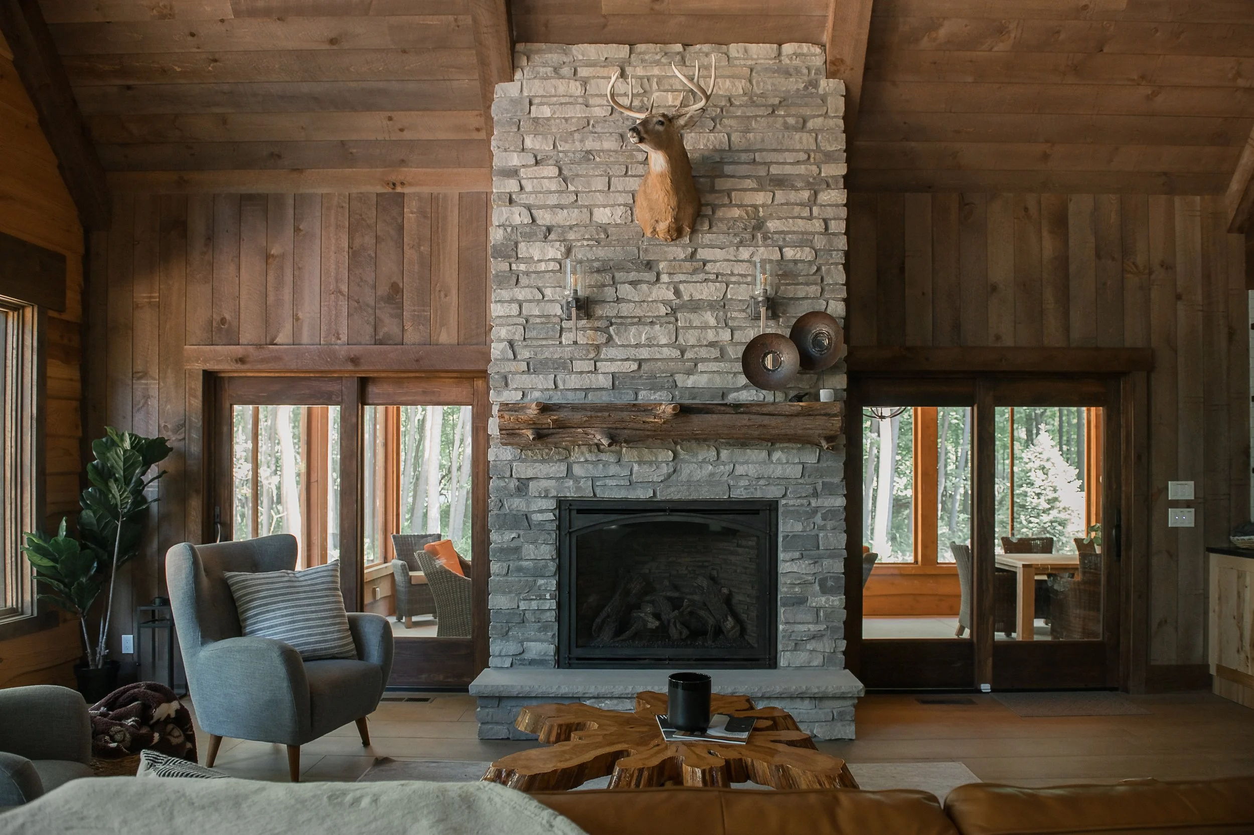 Lakeshore Woods Lodge