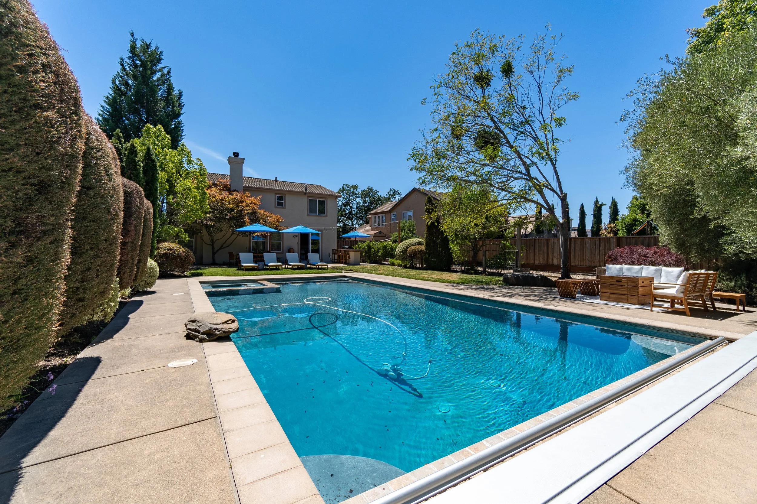 Golf Course Dr-2.jpg