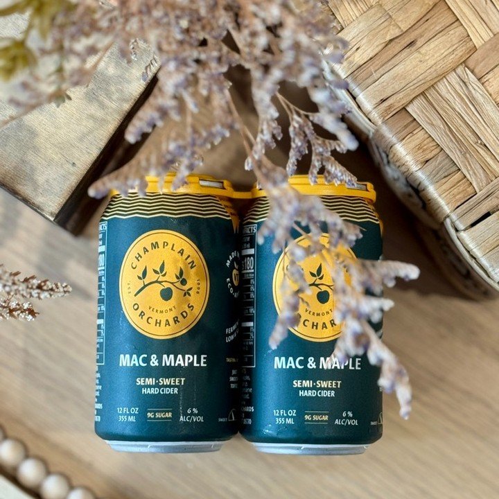 Apples, maple, and a cold can&mdash;what&rsquo;s not to love? 🍏🍁

Grab a Champlain Orchards Mac &amp; Maple 4-pack at Girard Craft &amp; Cork and sip happy. 

📸: @book_rapp