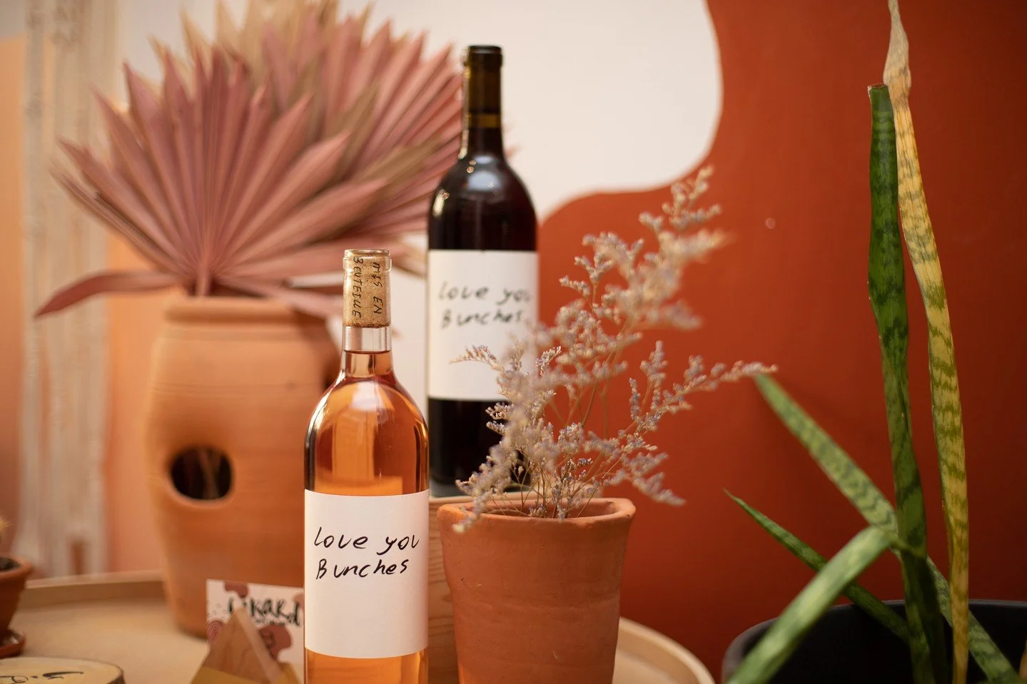 Give your Valentine a bunch&hellip; of love and wine! 🍷 🌹 ❤️ 

Join us tomorrow night from 5&ndash;7 pm for our weekly Friday Tasting featuring &lsquo;Love You Bunches&rsquo; Red and Ros&eacute;. Try it, love it, and take it home with 5% off. Must 