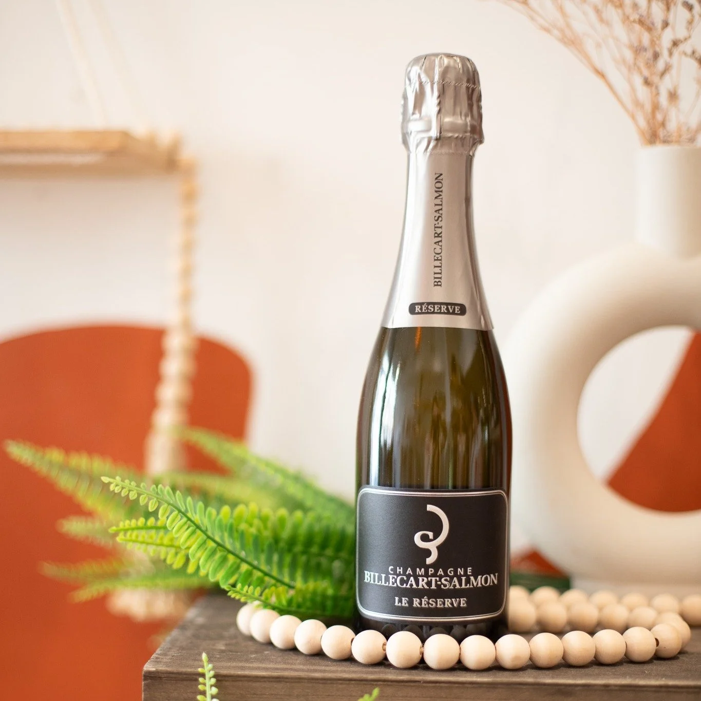 Mother&rsquo;s Day weekend calls for Champagne.🥂

This weekend we&rsquo;re featuring Billecart-Salmon Le R&eacute;serve, a beautifully balanced Champagne with crisp citrus, soft brioche notes, and elegant bubbles that make any celebration feel speci