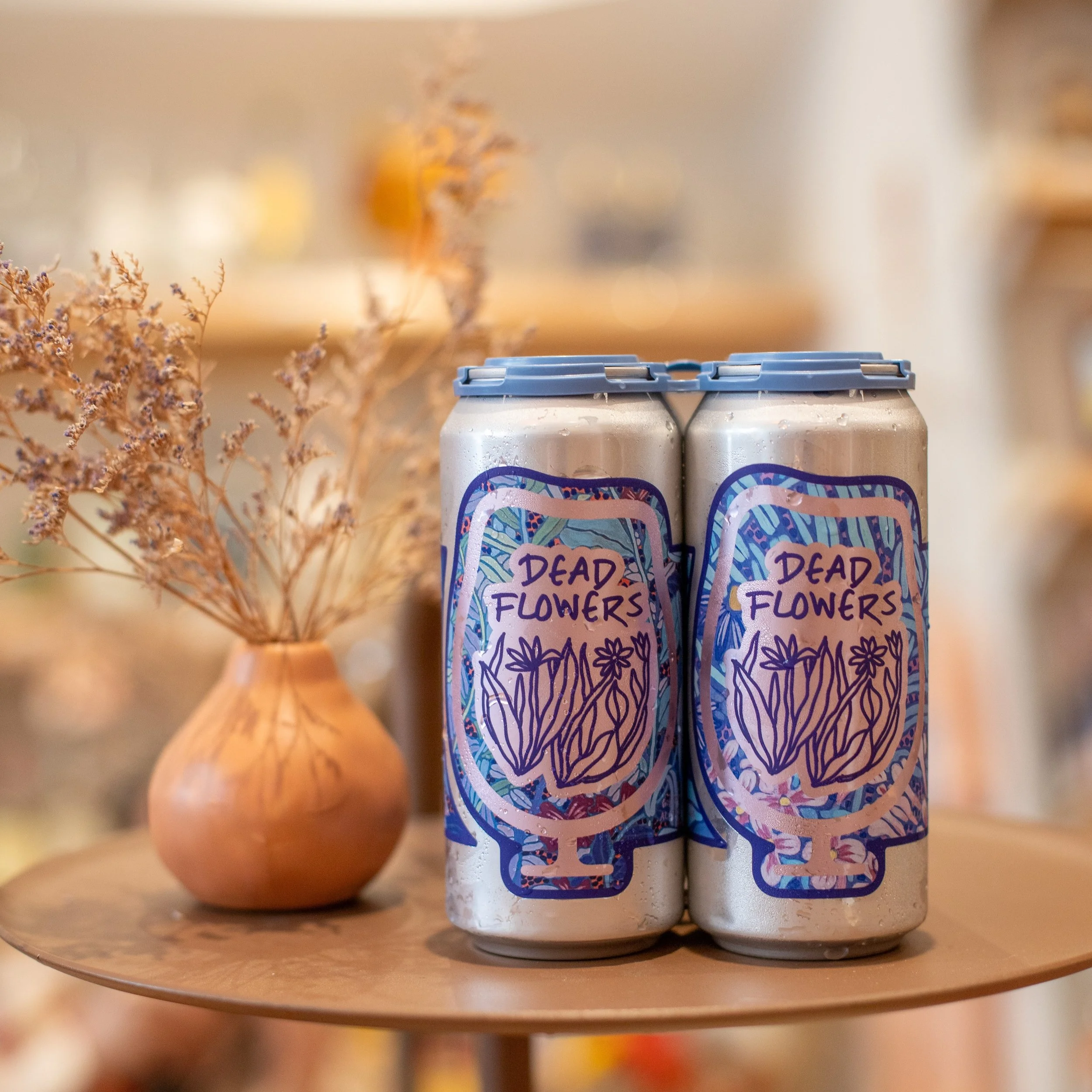 This week&rsquo;s Free Friday Tasting is Dead Flowers 🍻 A juicy hazy IPA packed with tropical fruit, fresh melon, citrus, and soft floral notes with a smooth finish that drinks way too easy. 
Stop by this friday 5-7, give it a try, and grab your wee