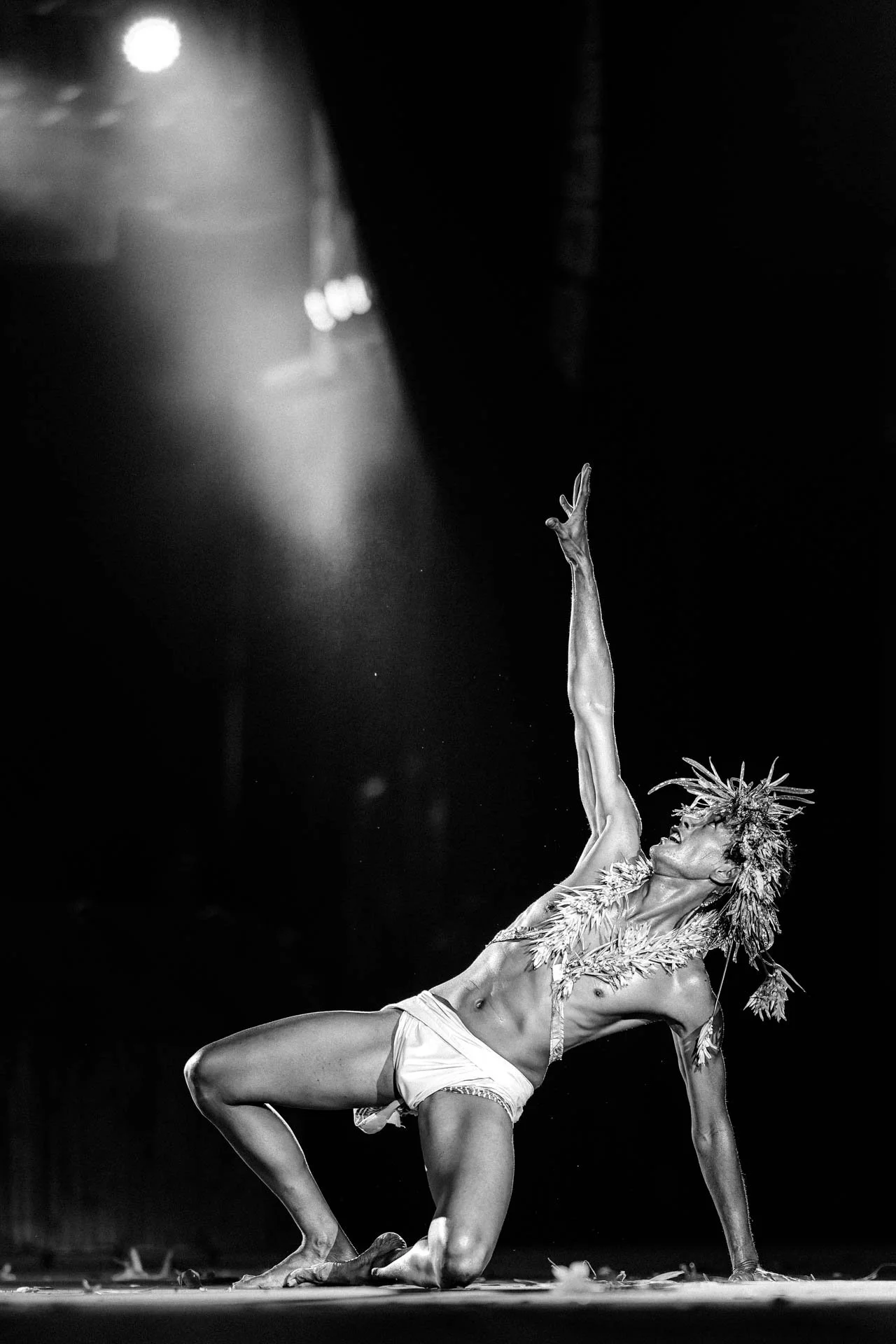 danseur polynesien en pose finale