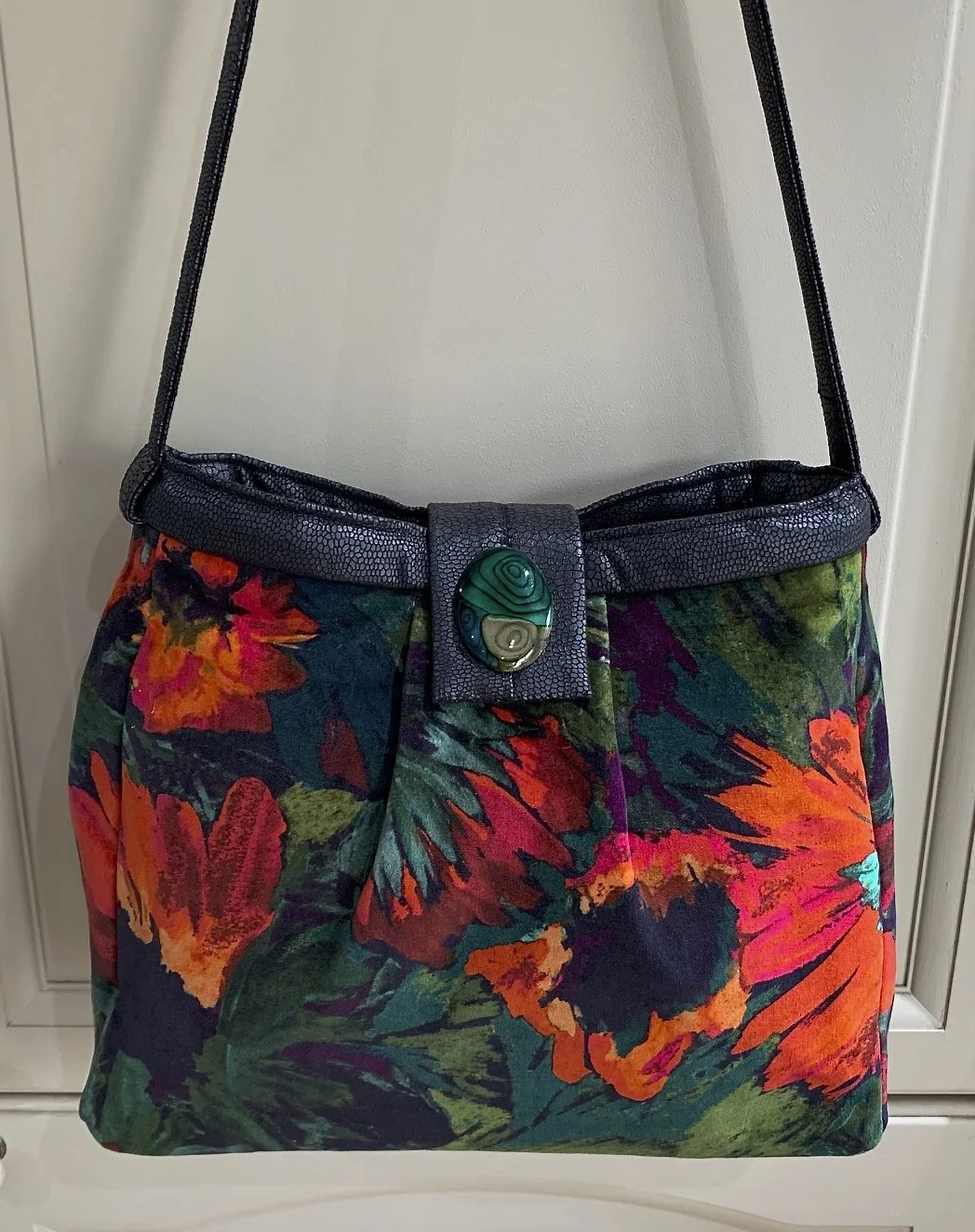 Helianthus velvet shoulder bag