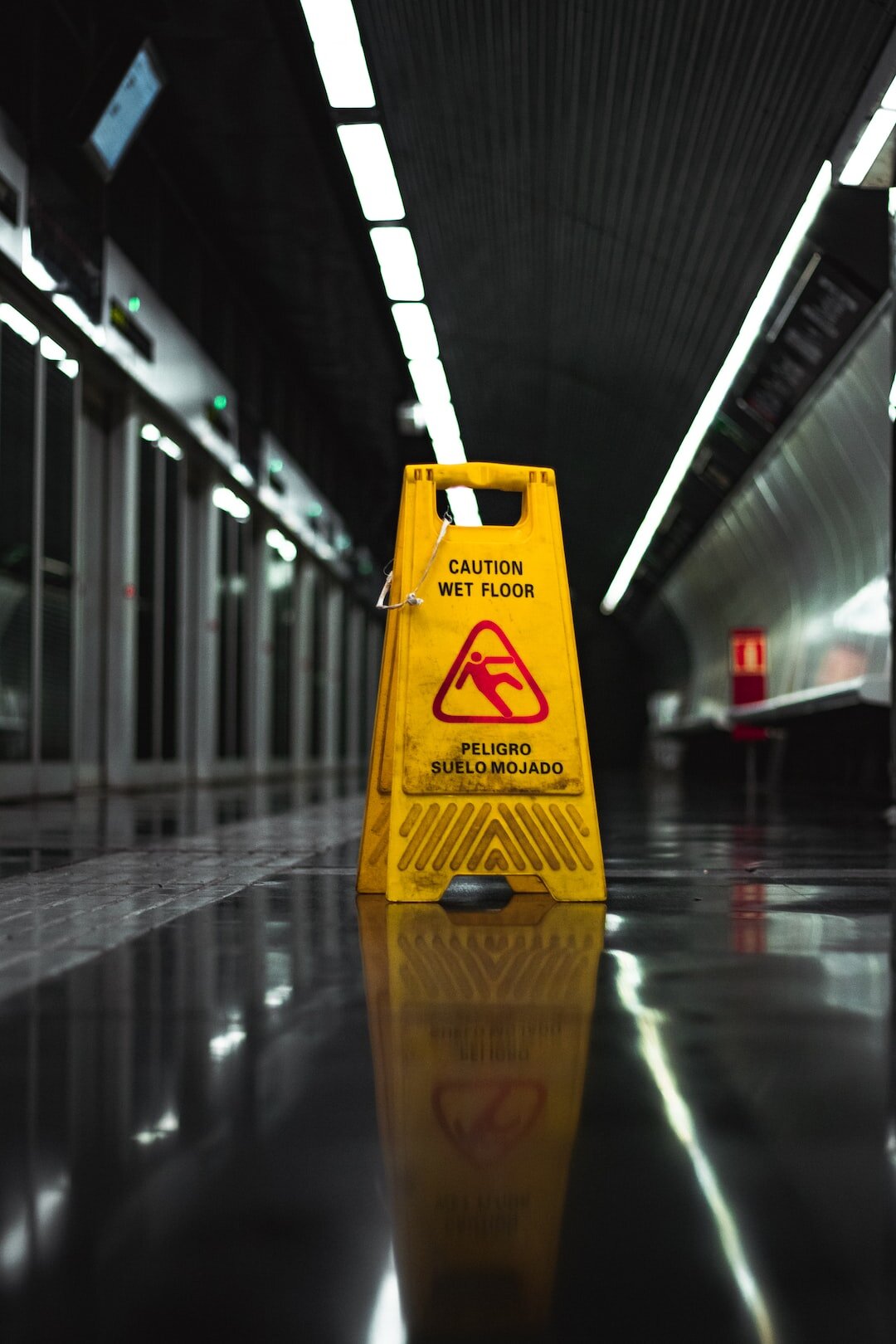 Unveiling the Nighttime Solution: Commercial Hard Floor Cleaning Services