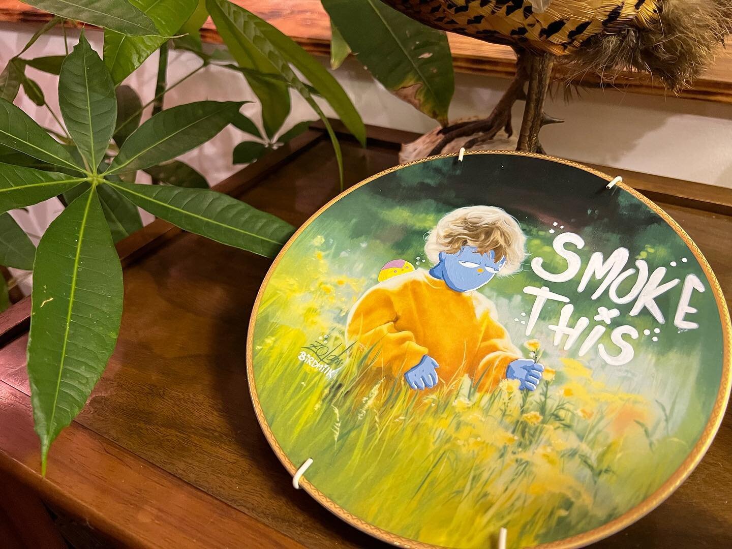 Painted up this little boy on a decorative hanging plate for @weed.rich show FULL BUST vol 3. 
.
.
Tickets for the event are sold out so if you snoozed&hellip;.I&rsquo;m afraid you losed&hellip;.there will be so much cool art at the event along with 