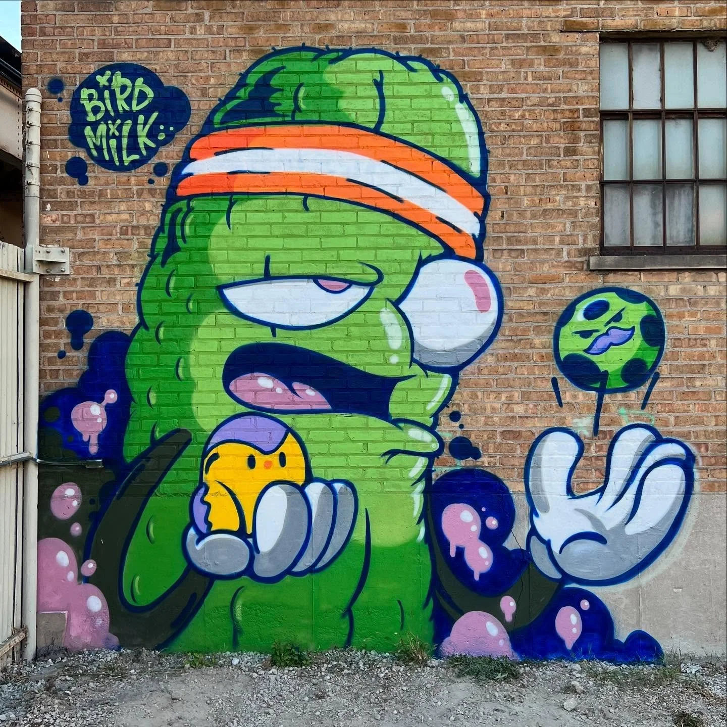 “Pickle Powered” mural in the South Loop for a new Pickleball spot opening up. Big shoutout to @_saeperman_  for giving me a spot to paint and @joeyd76 for always keeping me entertained. π¨π
πΏ
.
#pickleball #chipickle #chicago #birdmilk