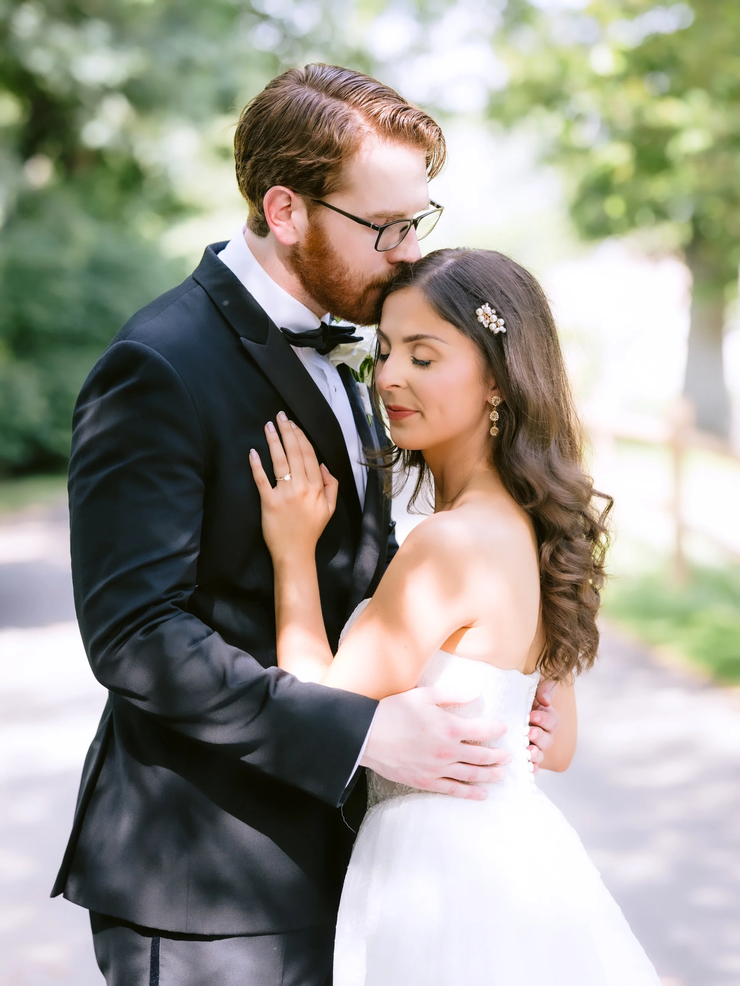 Simply stunning! Photos by talented associate photographer, Anna 
.
Photography @jennyfloraphoto 
Associate Photographer @annaryphotoweddings 
Venue @waterloovillageweddings @jamhospitality 
Dress @martinalianabridal 
Dress Shop @sengcoutureofficial 