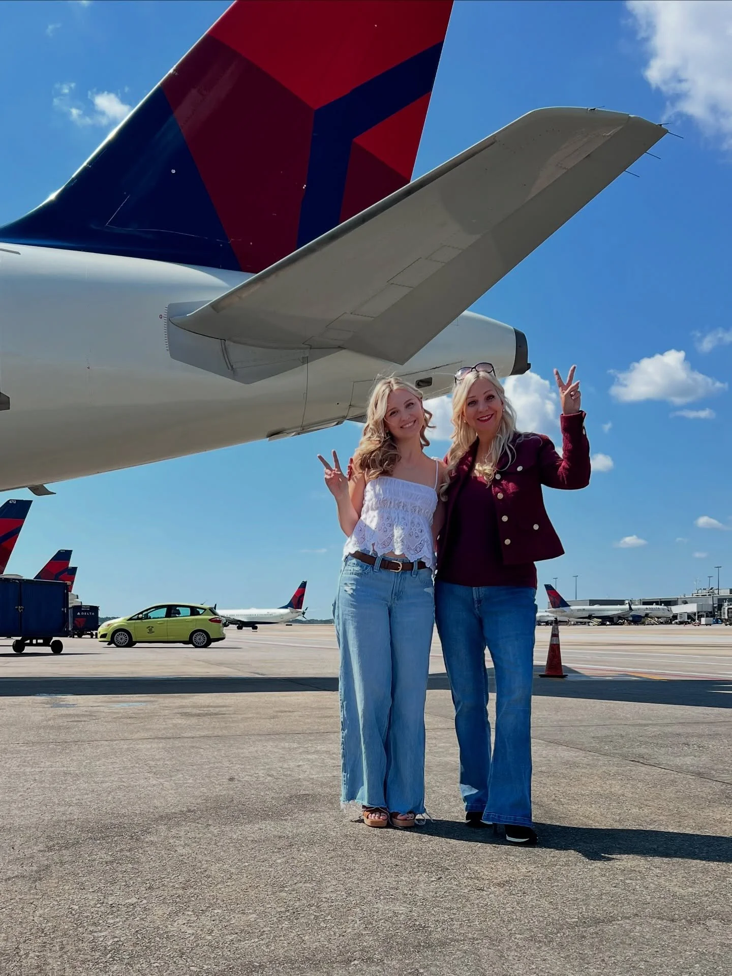 Cheers To Brilliant Adventures! ✈️🍾🥂
Happy 21st Birthday Alexandra!! 

#MyBrilliantLifestyle #21 #Jetsetter #Travel #reservepsatl #Delta #SkymilesLife #ATL