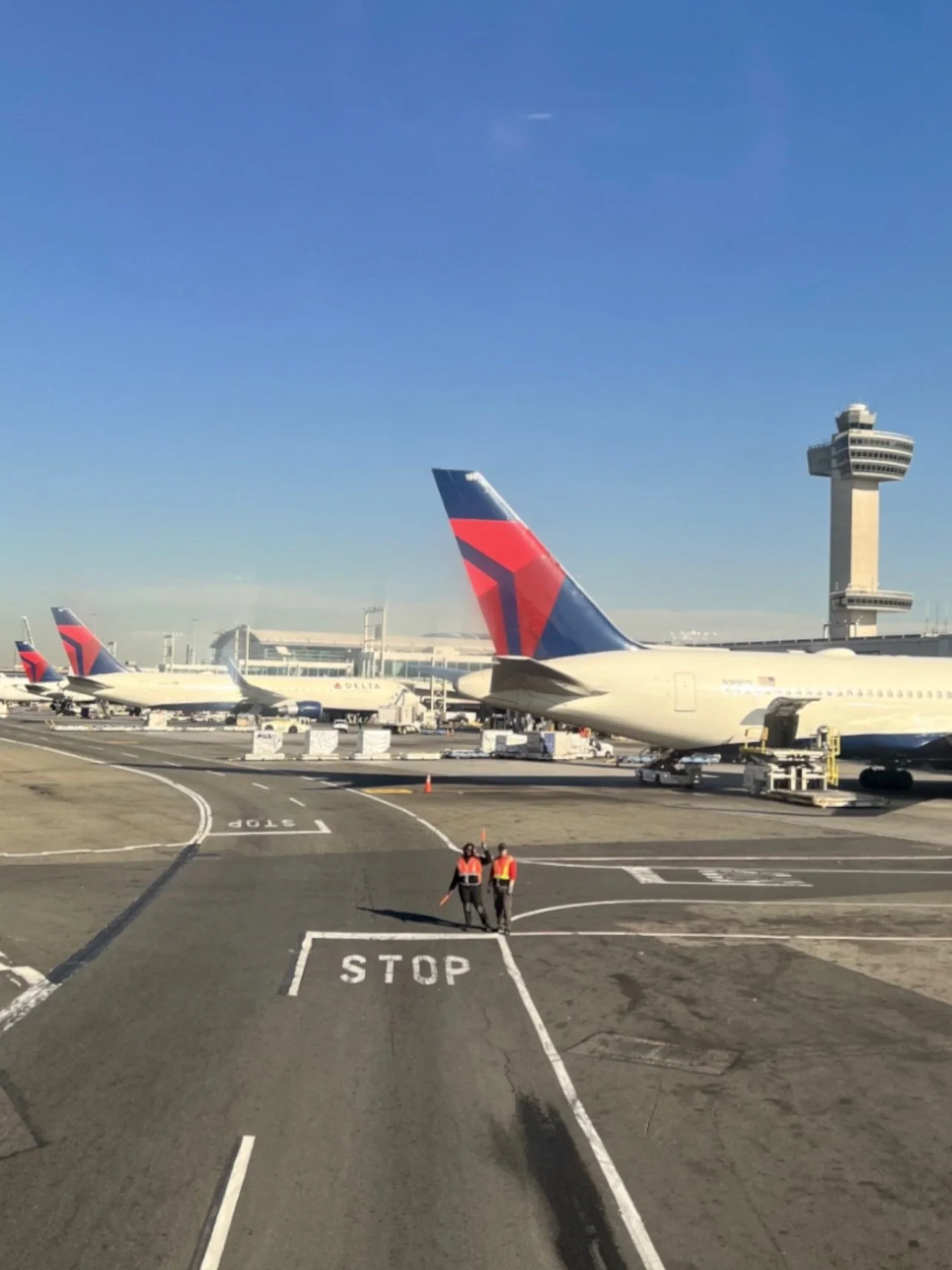 Travel Tuesday&hellip; Where Is Everyone Going? ✈️

#MyBrilliantLifestyle #Travel #Delta #SkymilesLife #WheelsUp