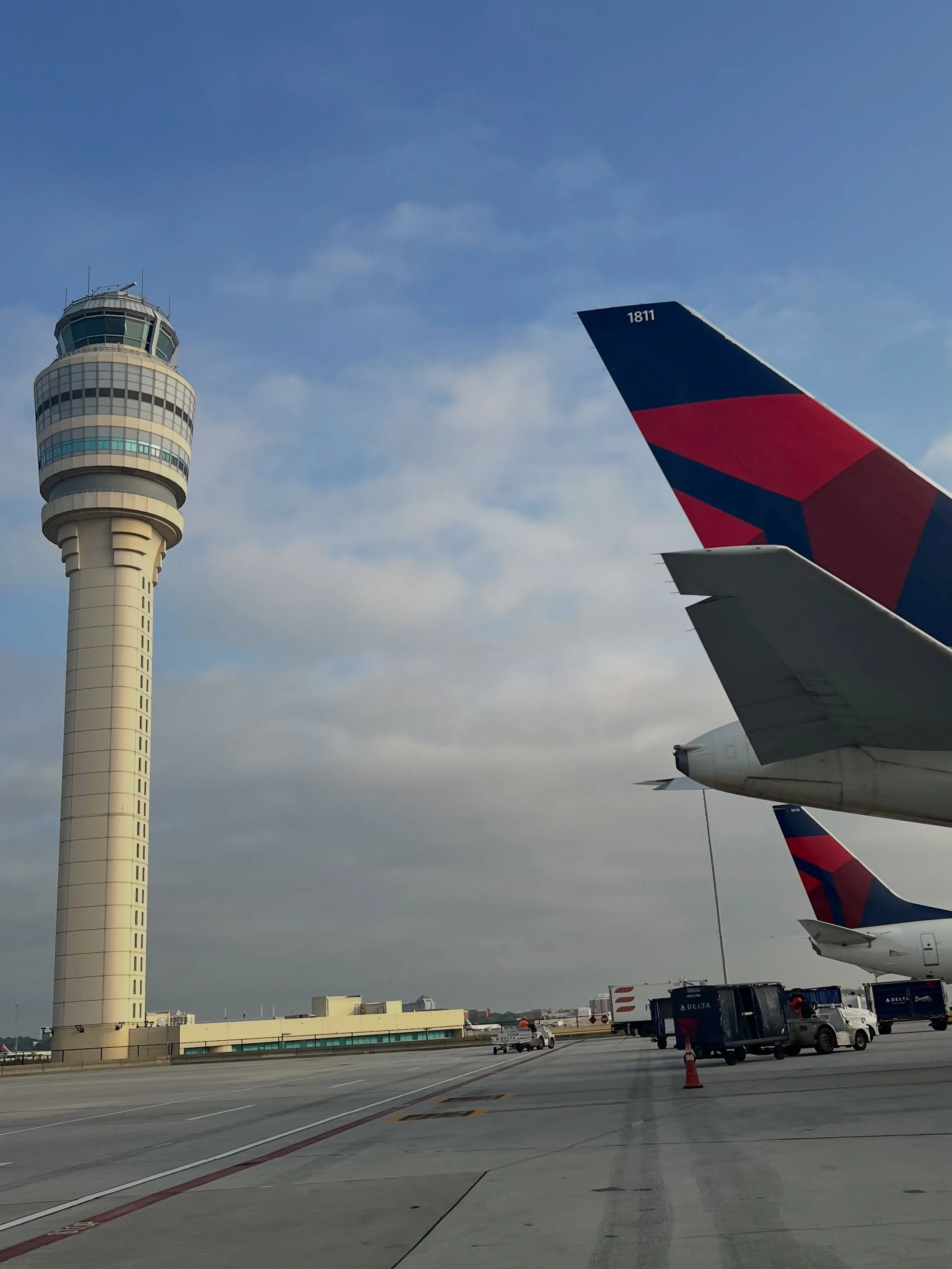 Wheels Up Wednesday&hellip; Where Are You Off To Next? Let&rsquo;s Plan An Adventure! ✈️
@delta @atlairport 

#MyBrilliantLifestyle #Travel #Delta #skymileslife #1A