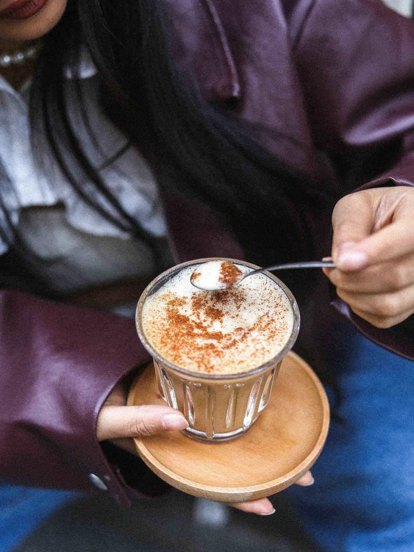 🍵 Shooting pour @moonlight.cafe.paris 
📍27 rue des Gravilliers, 75003 Paris
📸 Prod/DA/photo/retouche : @rosalynechapuis 
🫶🏼 Mod&egrave;les : @vi_ngyn @styraxe @luluenco
