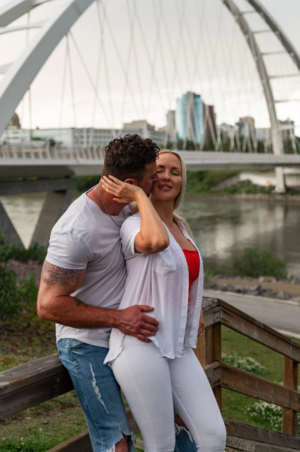 Alberta-Wedding-Elopement-Portrait-Photography-Whyte-Avenue-Walterdale-Bridge-Silvi-Brody-104.jpg