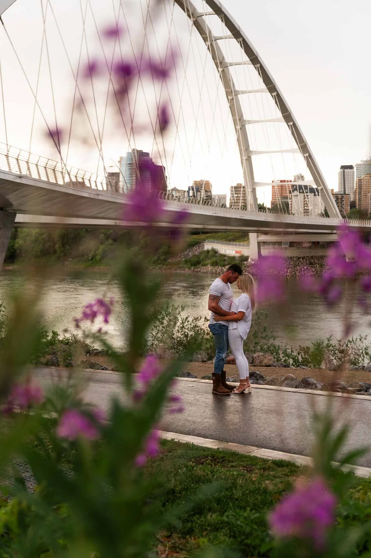 Edmonton-Alberta-Wedding-Engagement-Portrait-Elopement-Photographer-Whyte-Avenue-Walterdale-Bridge-Silvi-Brodie-90.jpg
