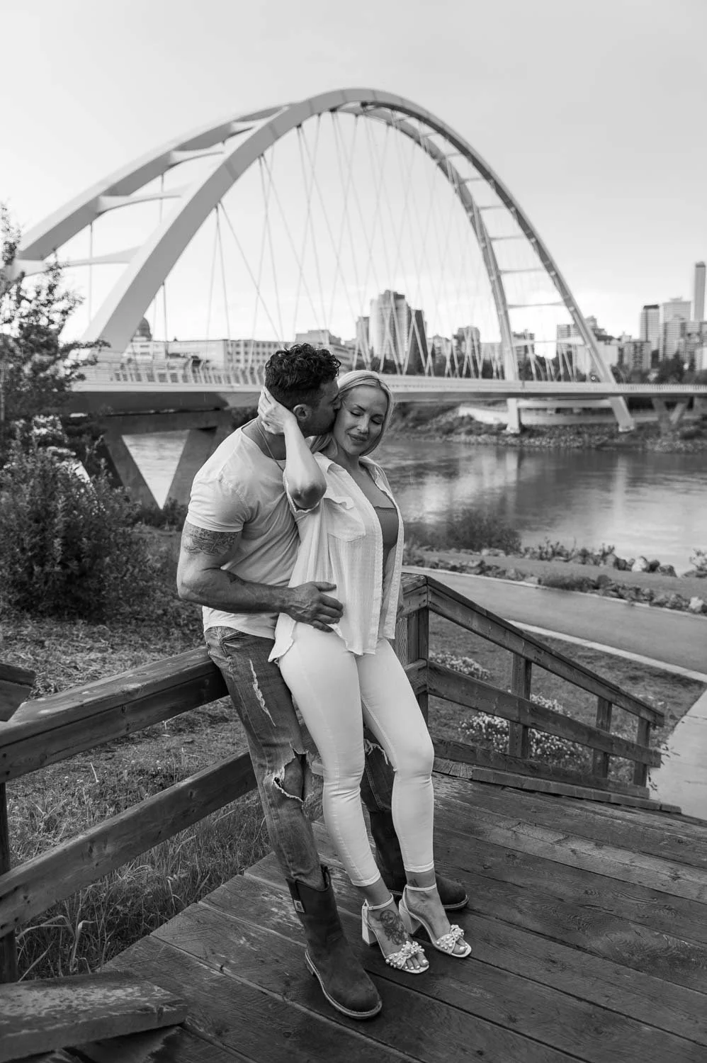 Alberta-Wedding-Elopement-Portrait-Photography-Whyte-Avenue-Walterdale-Bridge-Silvi-Brody-103.jpg