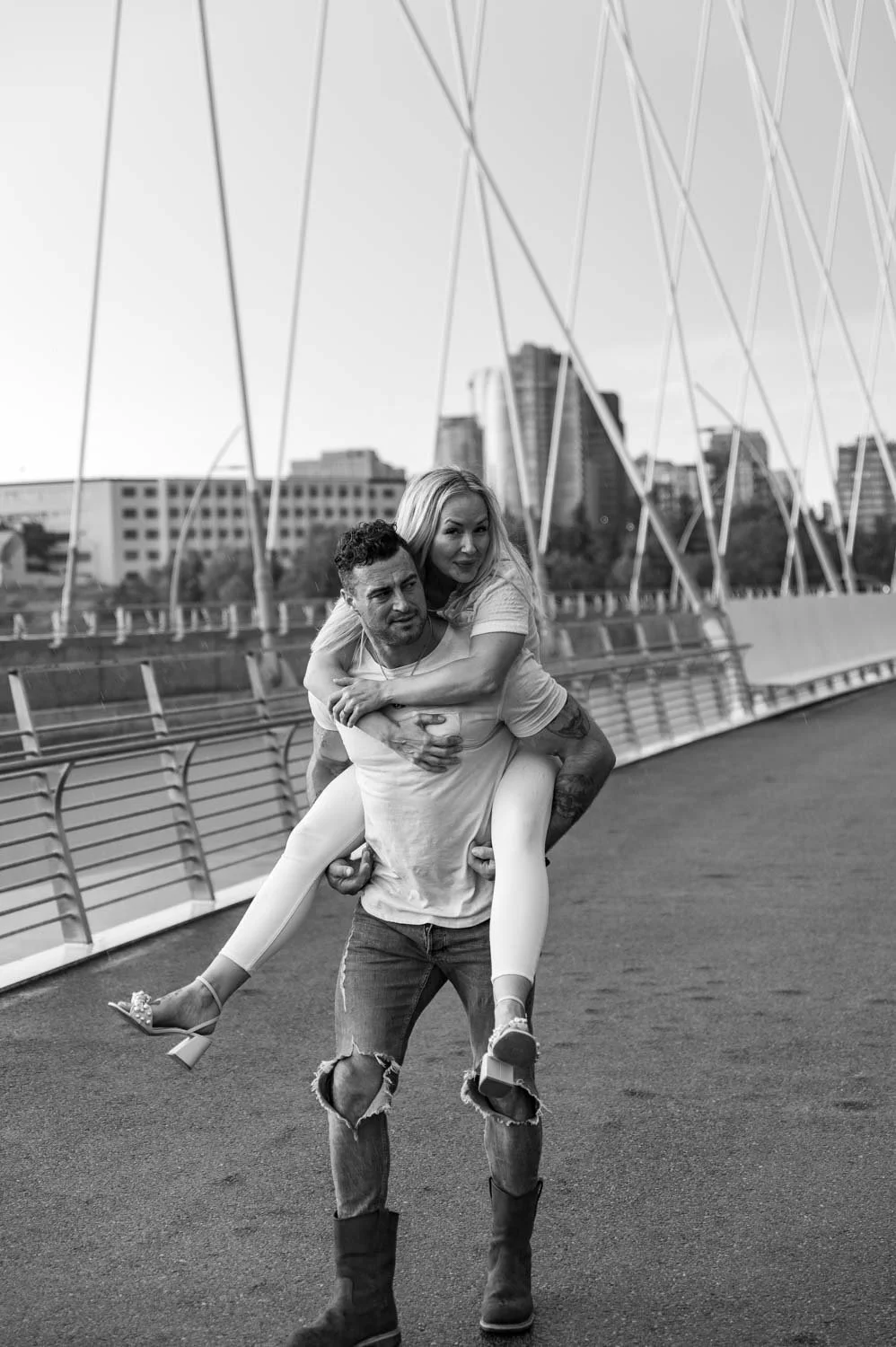 Alberta-Wedding-Elopement-Portrait-Photography-Whyte-Avenue-Walterdale-Bridge-Silvi-Brody-121.jpg