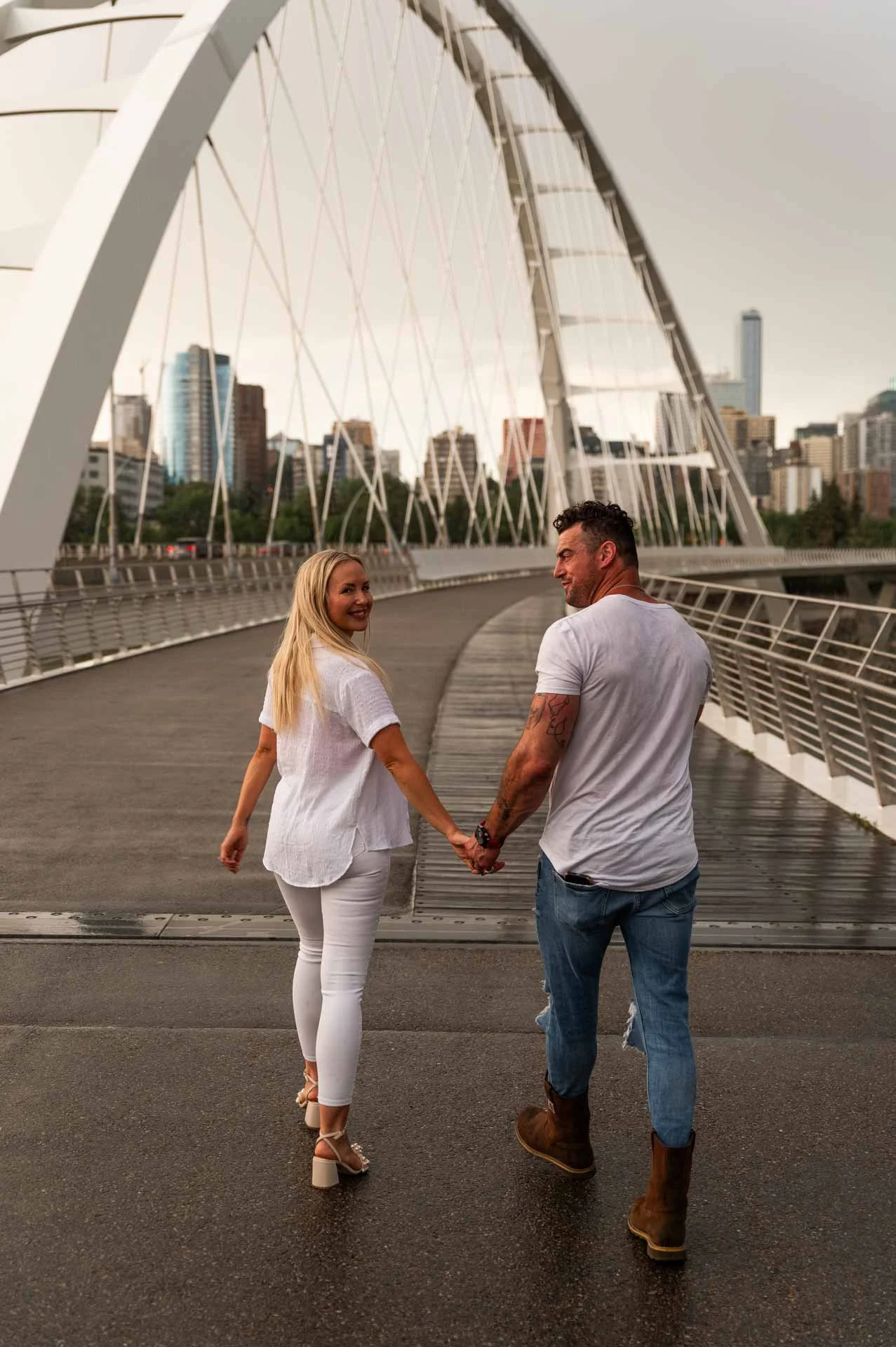Edmonton-Alberta-Wedding-Engagement-Portrait-Elopement-Photographer-Whyte-Avenue-Walterdale-Bridge-Silvi-Brodie-112.jpg