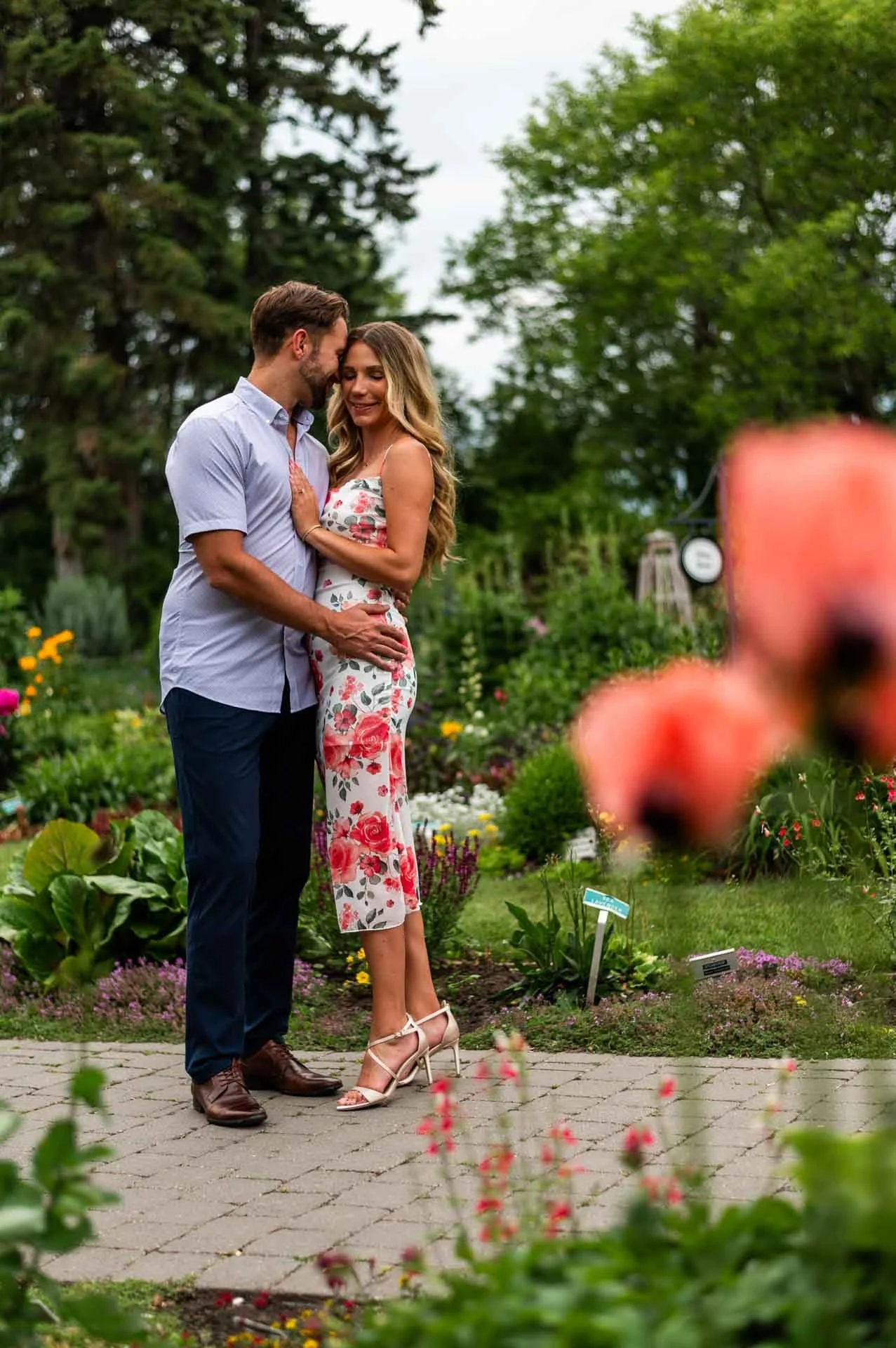 Alberta-Wedding-Photography-Photo-Ideas-St-Albert-Botanic-Gardens-Paula-Michael-3.jpg