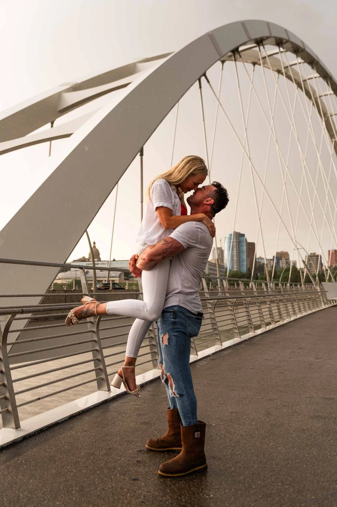 Edmonton-Alberta-Wedding-Engagement-Portrait-Elopement-Photographer-Whyte-Avenue-Walterdale-Bridge-Silvi-Brodie-117.jpg