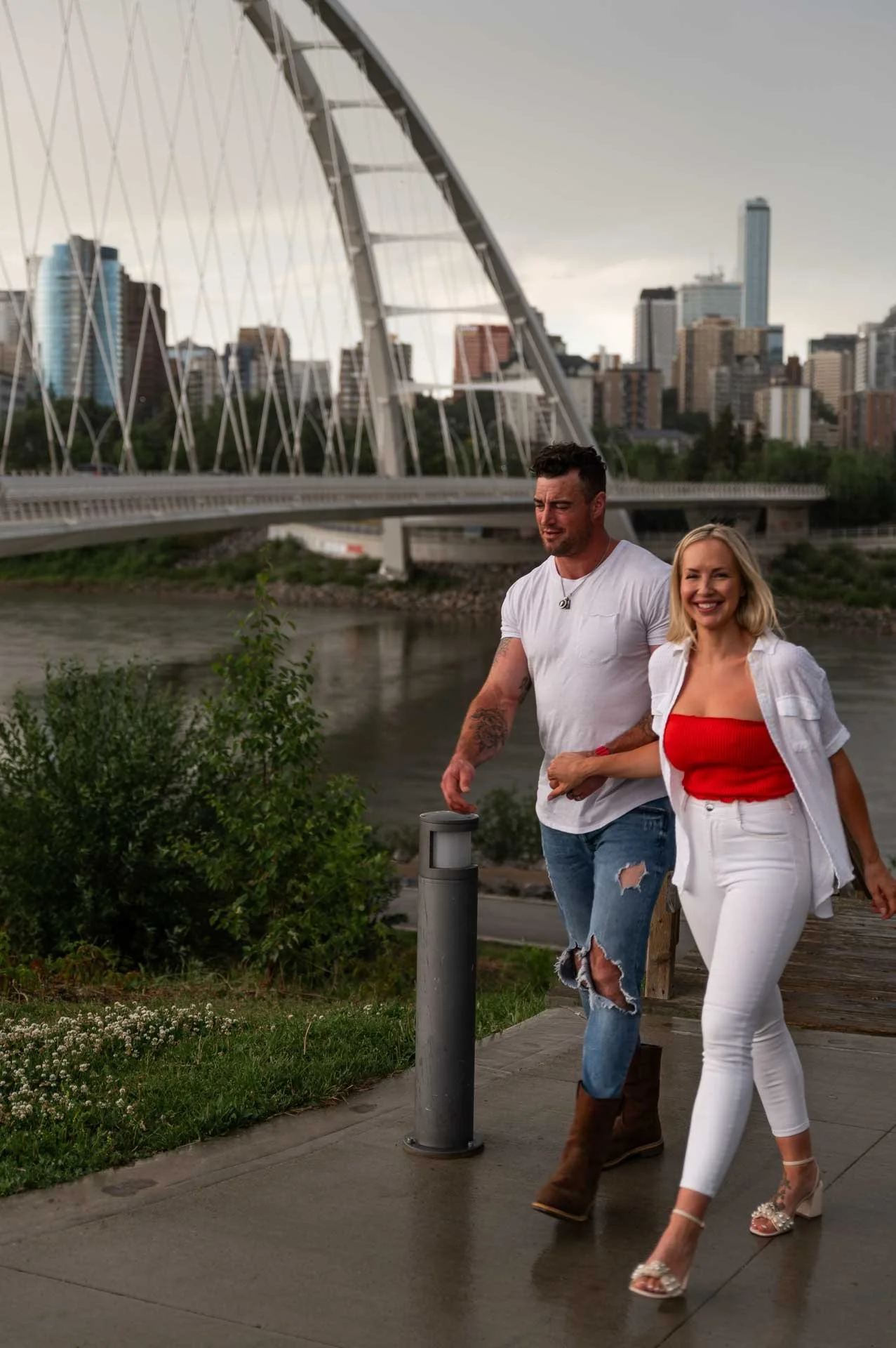 Edmonton-Alberta-Wedding-Engagement-Portrait-Elopement-Photographer-Whyte-Avenue-Walterdale-Bridge-Silvi-Brodie-109.jpg