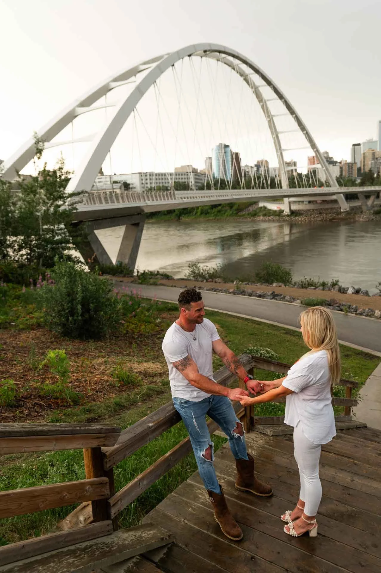 Edmonton-Alberta-Wedding-Engagement-Portrait-Elopement-Photographer-Whyte-Avenue-Walterdale-Bridge-Silvi-Brodie-103.jpg