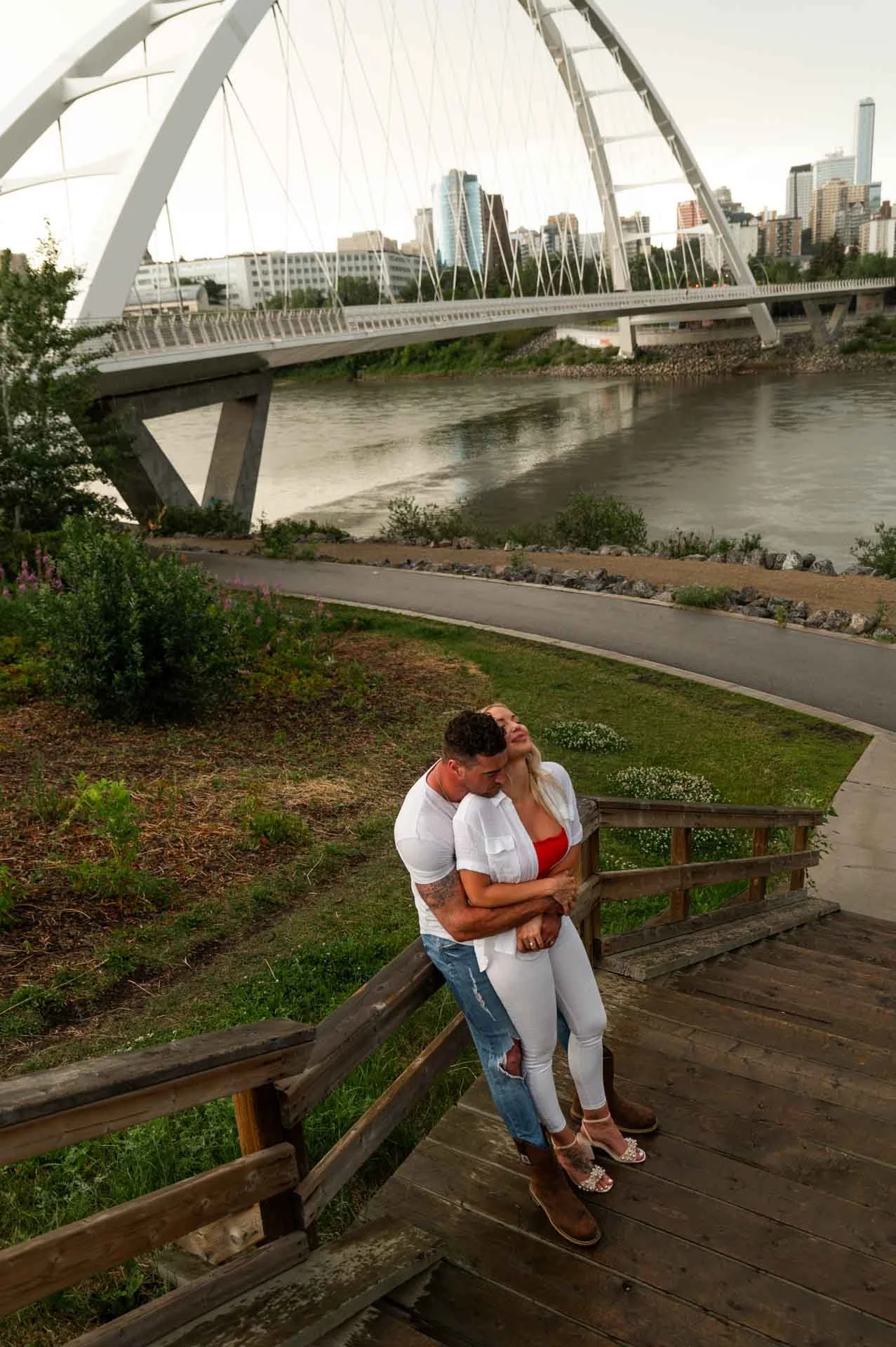 Edmonton-Alberta-Wedding-Engagement-Portrait-Elopement-Photographer-Whyte-Avenue-Walterdale-Bridge-Silvi-Brodie-102.jpg