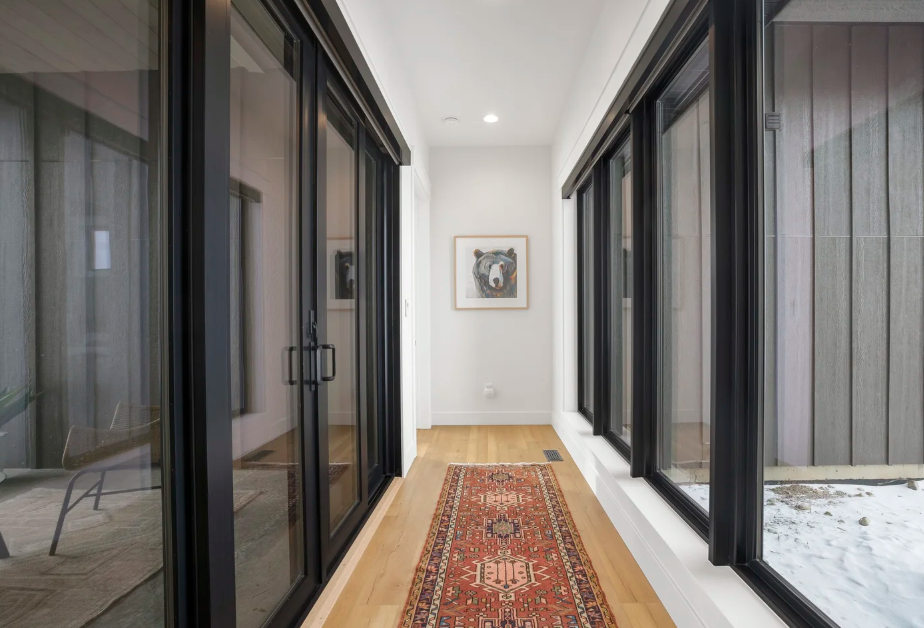 Black-Fascia-window-frame.png