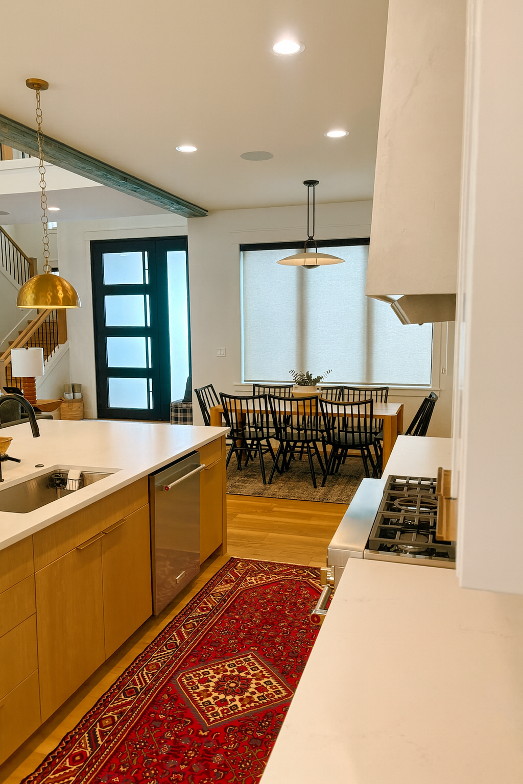 kitchen-natural-light-blinds.png