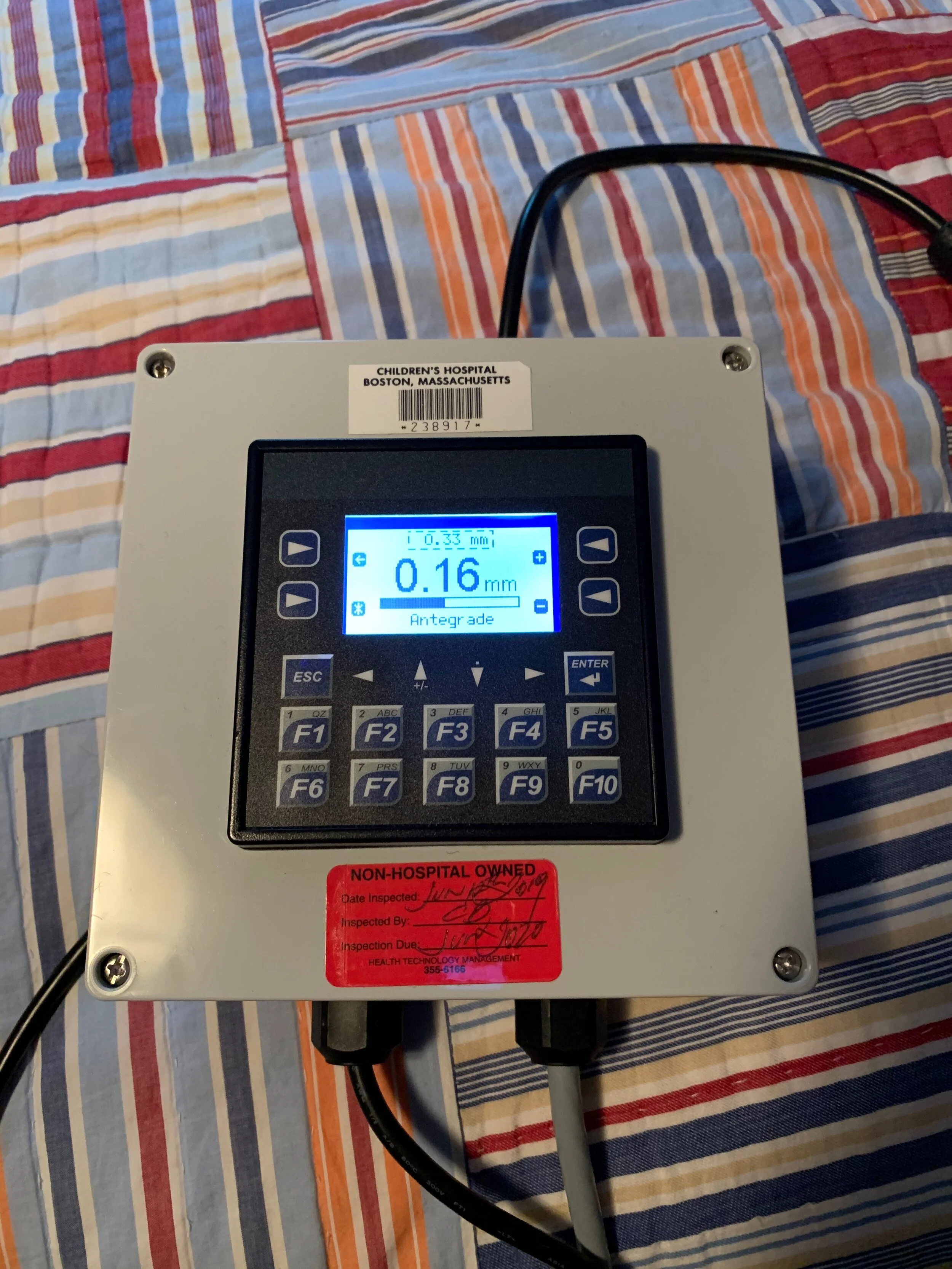 The controller box's display while the magnet is lengthening. 