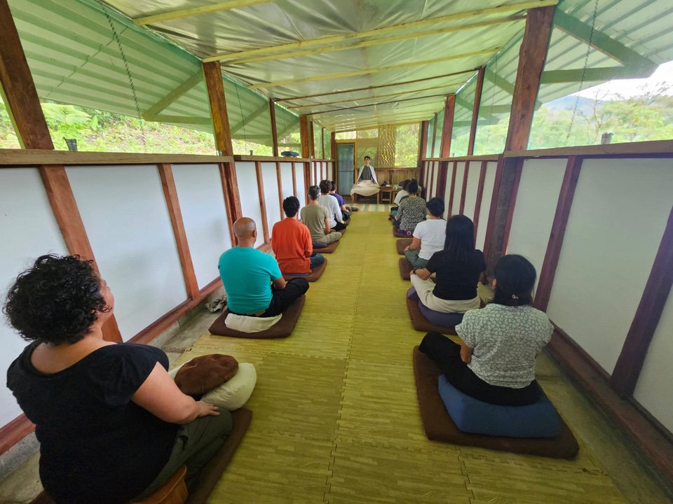 A seed of Dhamma planted in Costa Rica is growing beautifully! This April, Dhamma Ariya held its first 10-day course—a wonderful milestone for the only Vipassana center in Central America.
To provide a stable and secure space for the growing n