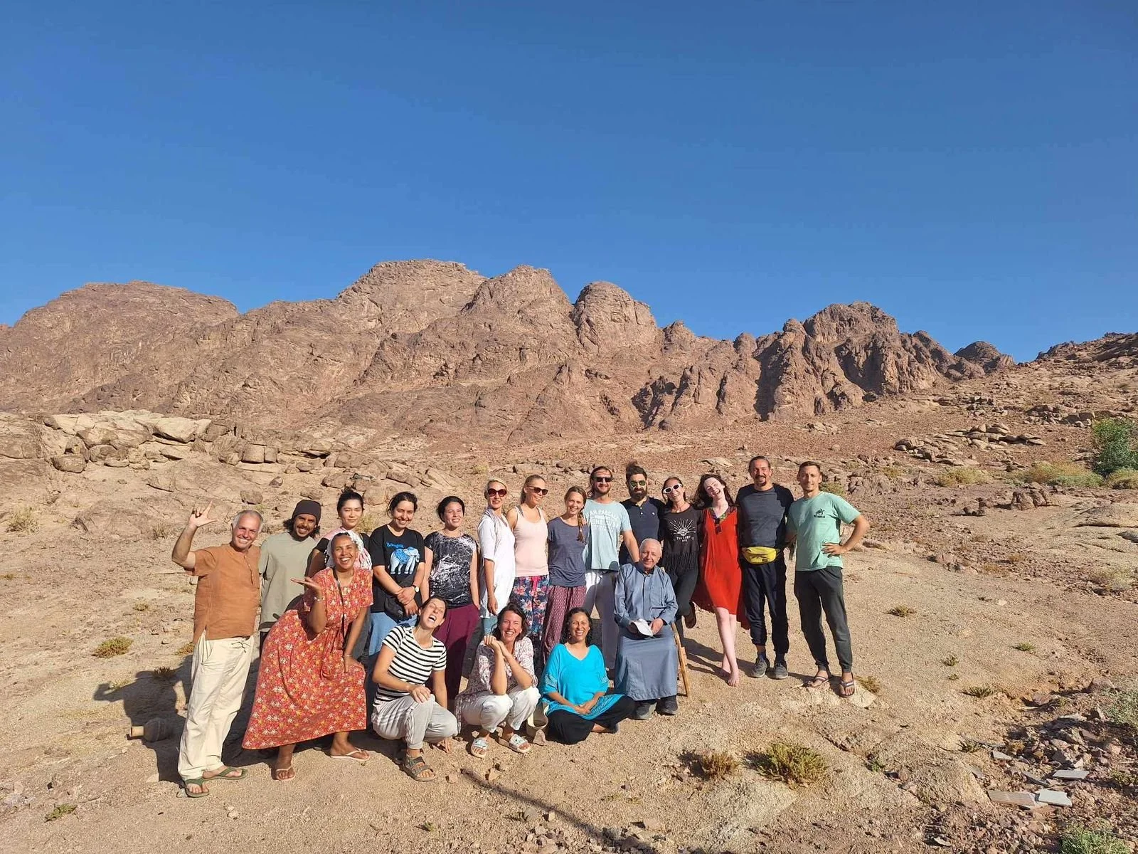 Celebrating Two Vipassana Courses in Egypt:
This May, a 3-day and a 10-day Vipassana course took place in a modest, natural location in Egypt, welcoming meditators on their journey in Dhamma. Thanks to the support of generous old students, this pea