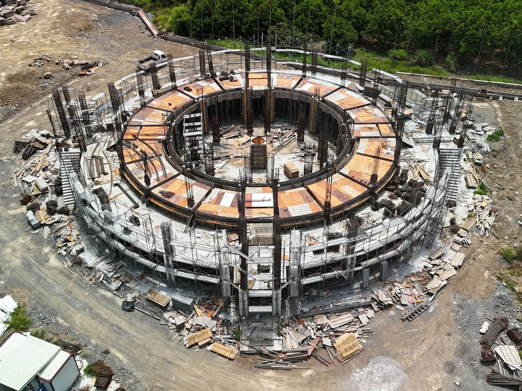 The "Progress of Dhamma" in Taiwan:
When S.N. Goenka named Taiwan's second center Dhamma Vikāsa, or "Progress of Dhamma," in 2008, he envisioned a place that would turn the Wheel of Dhamma for students worldwide. Today, that visi
